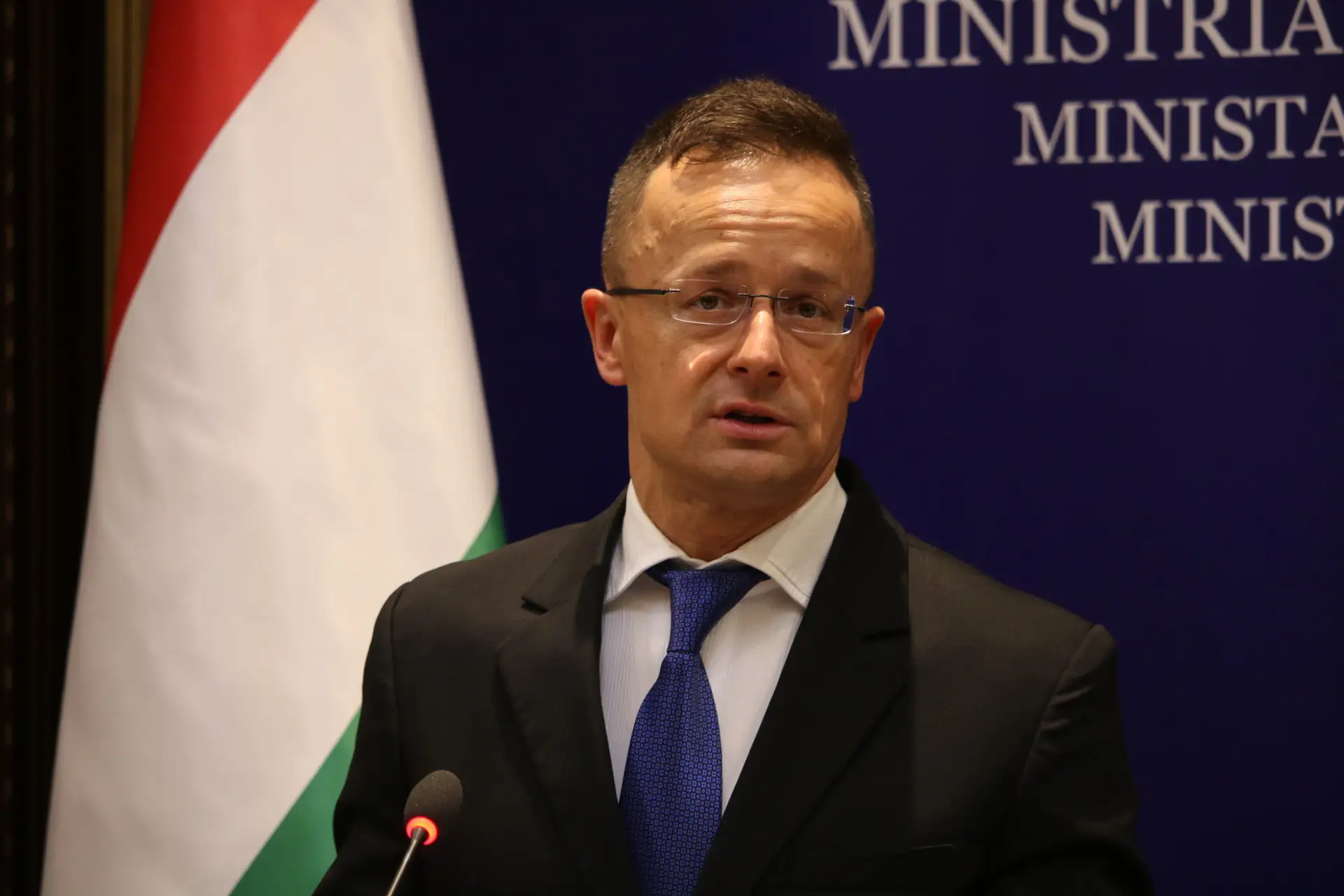 Hungria culpa Comissão Europeia e magnata George Soros por “encorajar” crimes dos refugiados