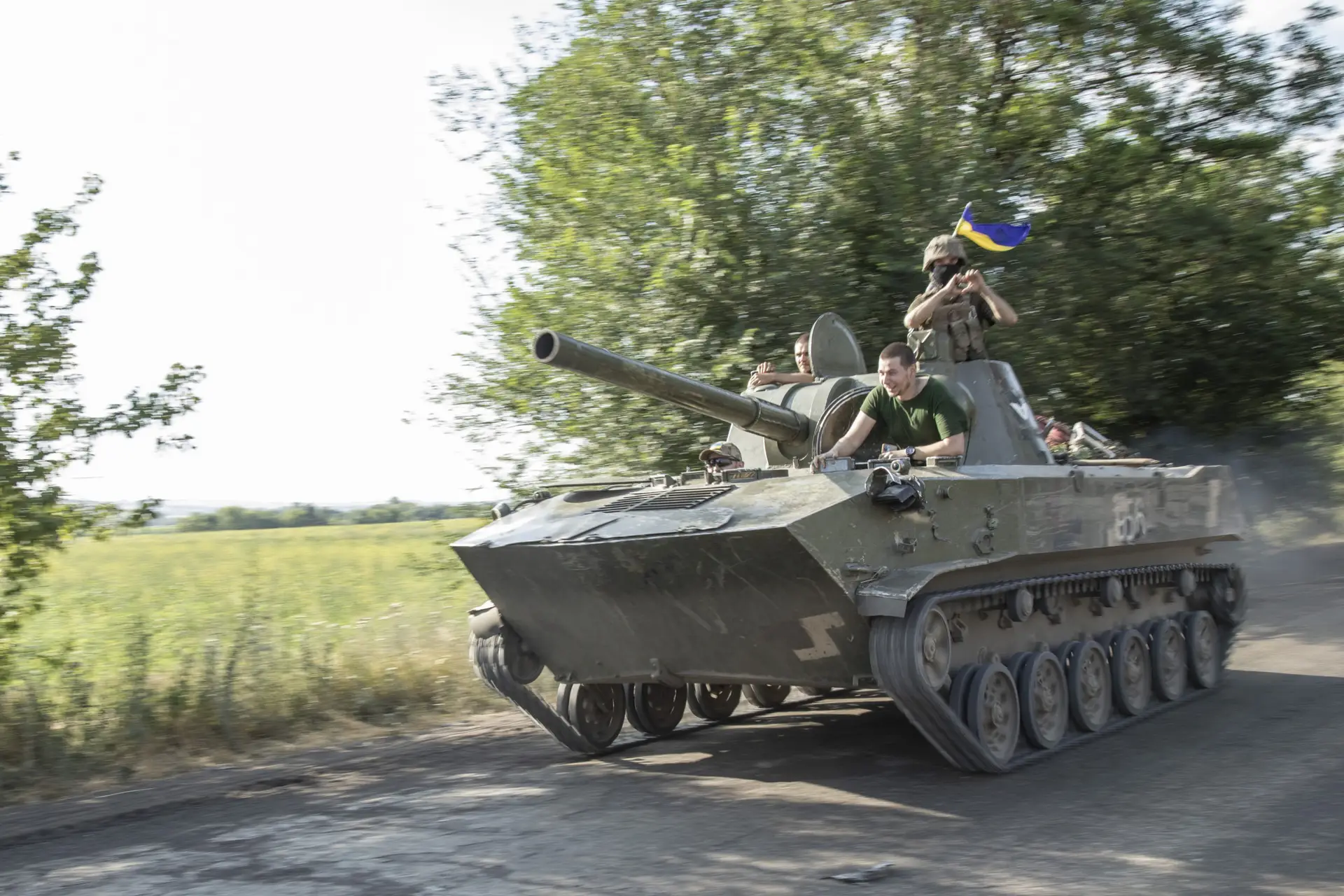 SIC na Ucrânia: tropas ucranianas estabelecem linhas defensivas em Donetsk