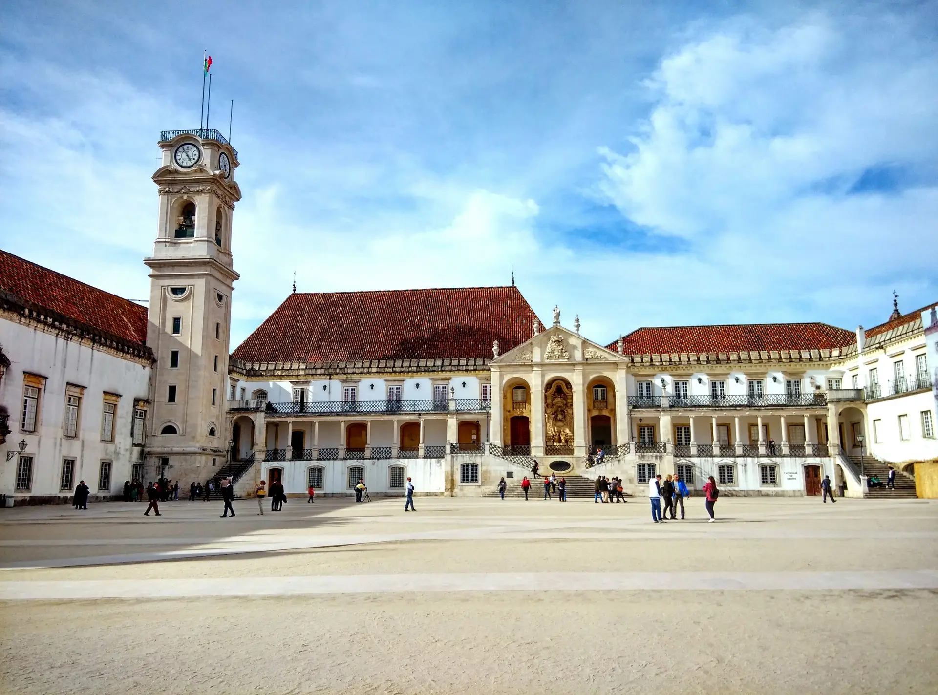 Universidade de Coimbra cria doutoramento em Enfermagem