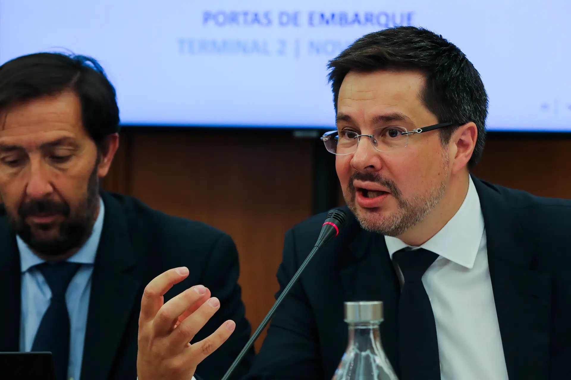 Presidente executivo da ANA reconhece problemas "graves" nos aeroportos