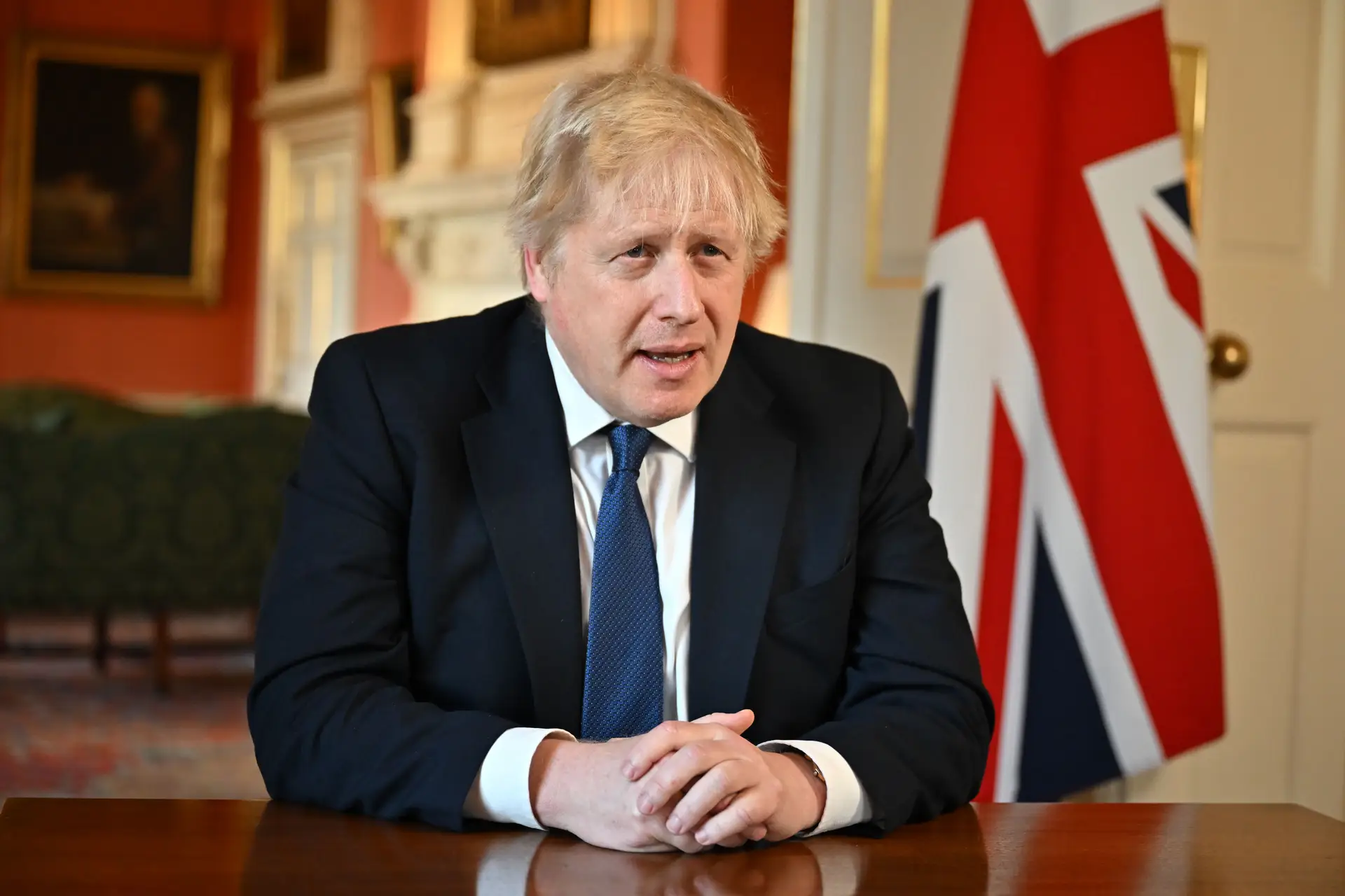 Do Brexit à renúncia: Boris Johnson assina acordo para escrever livro de memórias