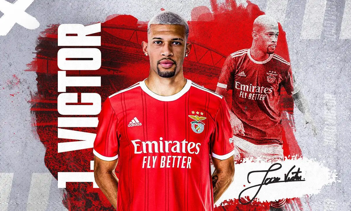 Benfica oficializa contratação de João Victor ao Corinthians