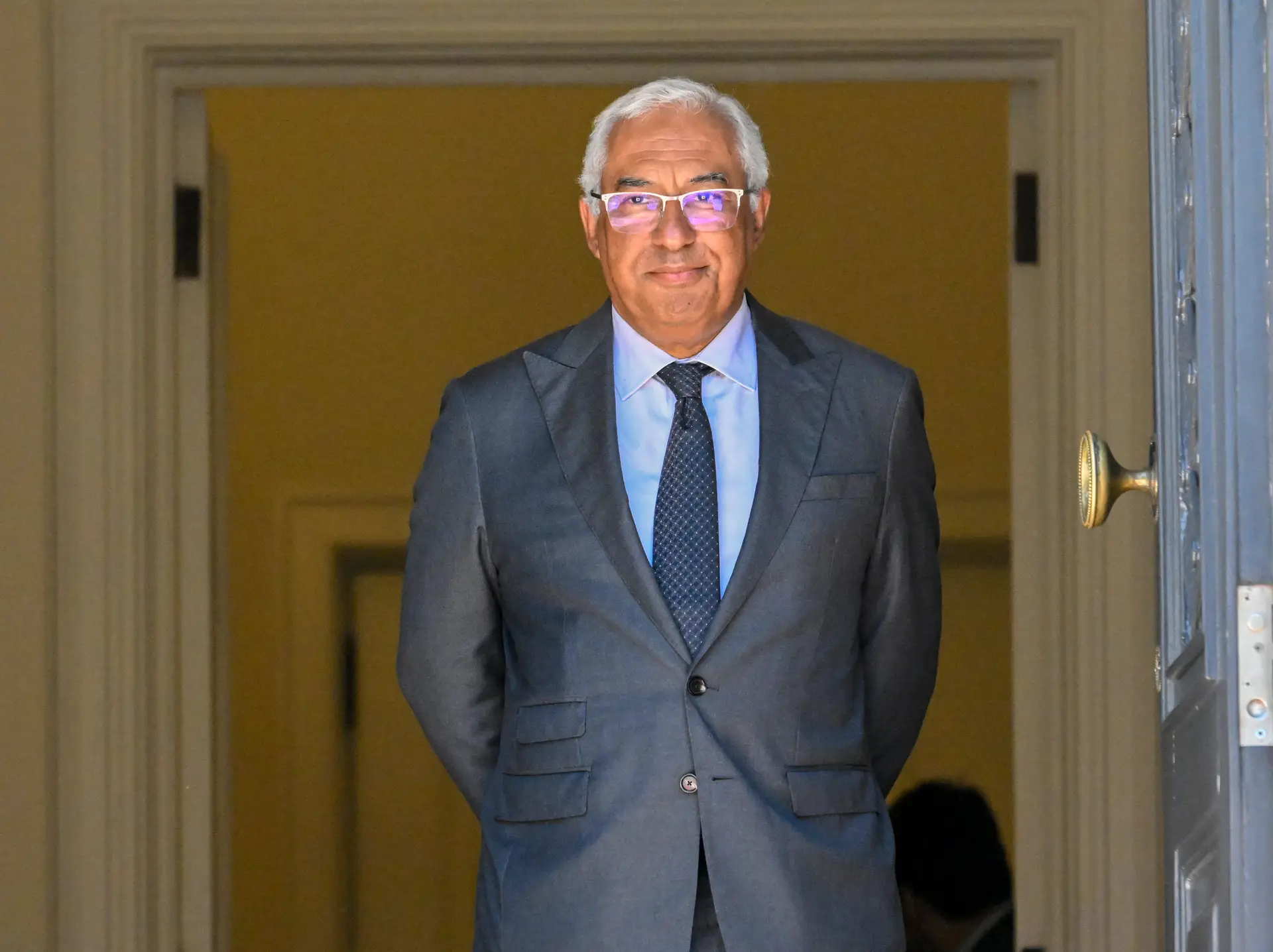 Primeiro-ministro remete para segunda-feira medidas para enfrentar inflação