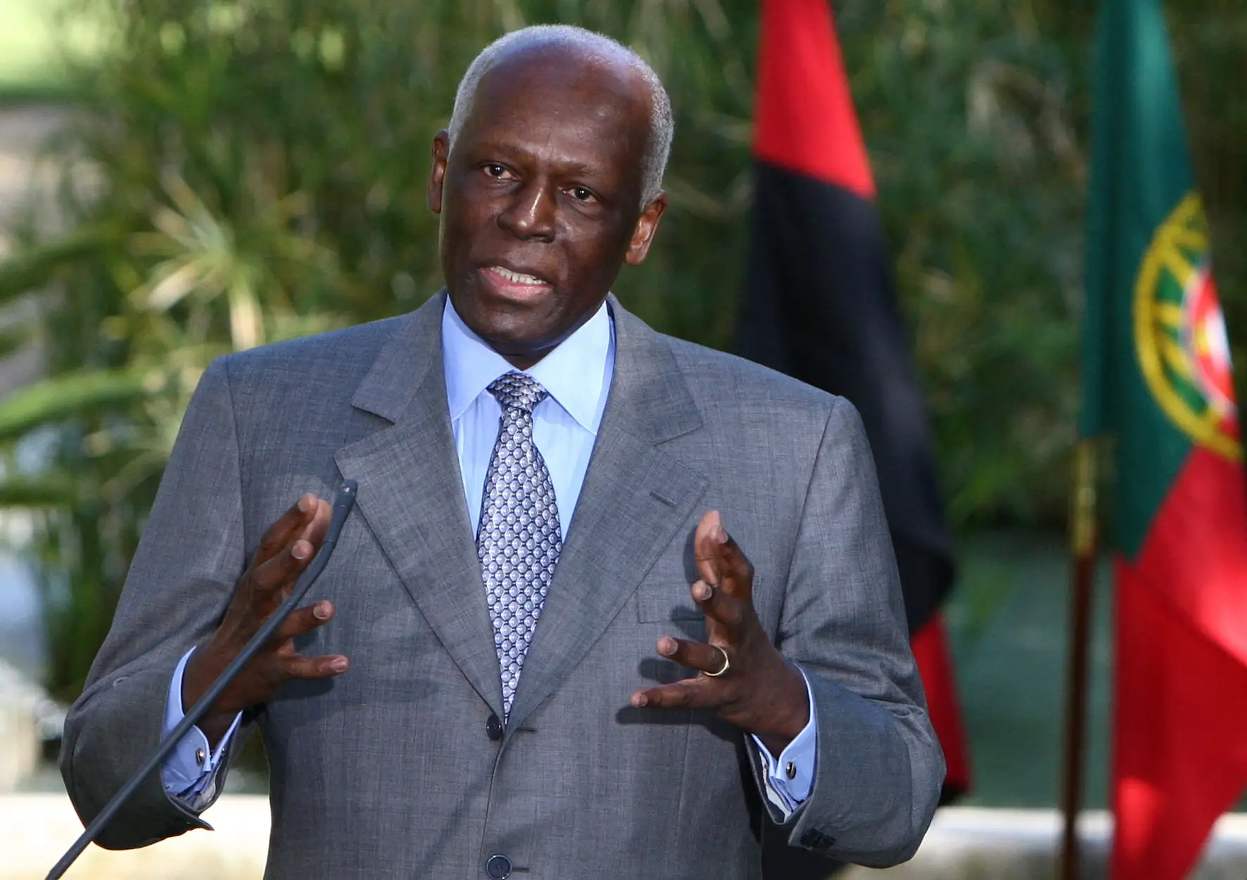 As reações dos partidos à morte de José Eduardo dos Santos