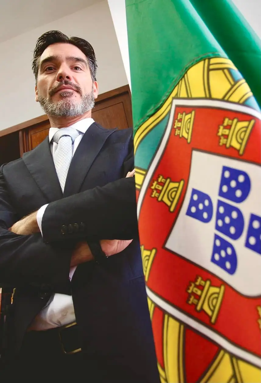 Embaixador de Portugal no Japão diz estar "chocado" com o ataque ao ex-primeiro-ministro japonês