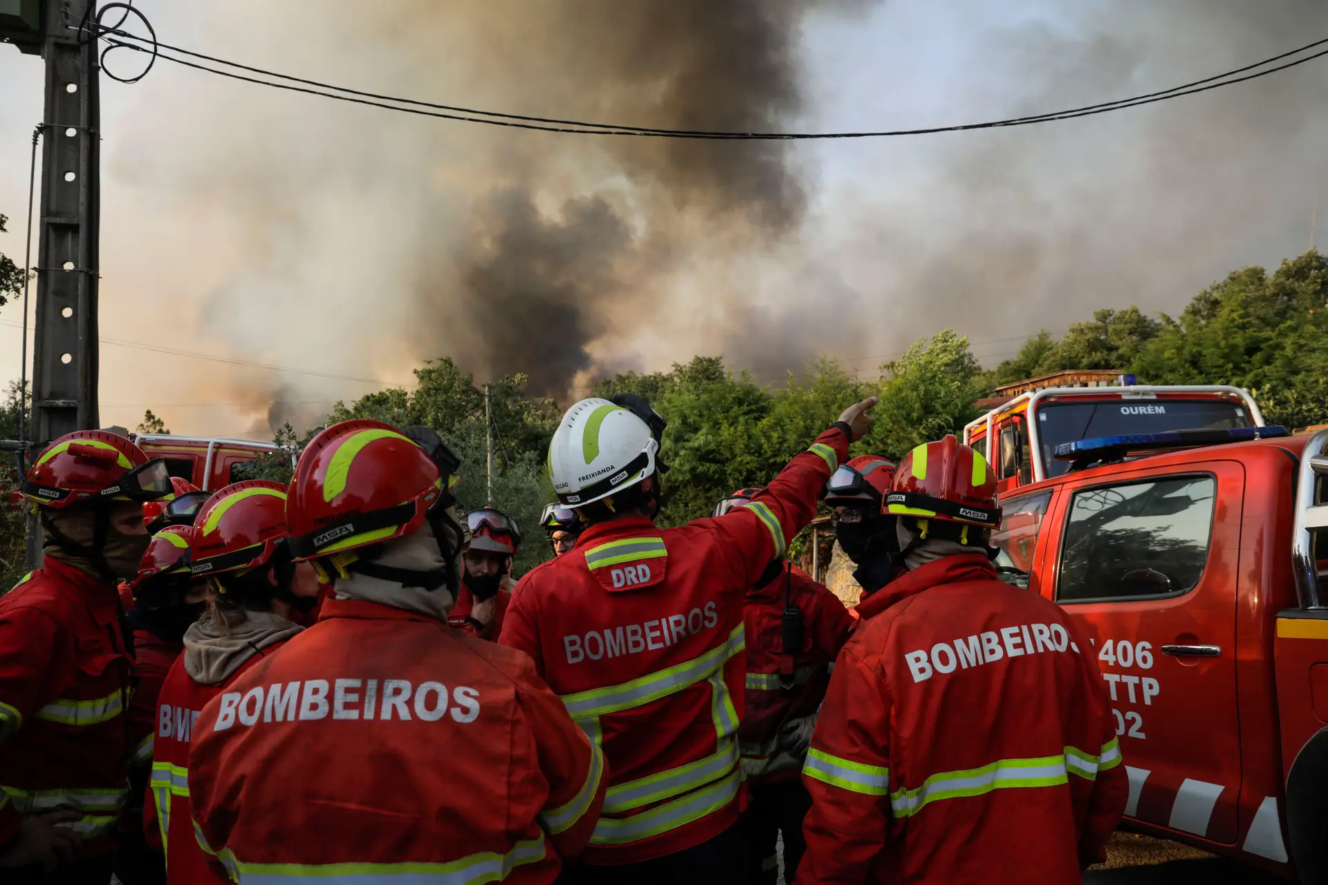 Incêndios: Portugal aciona mecanismo europeu e Espanha envia dois aviões