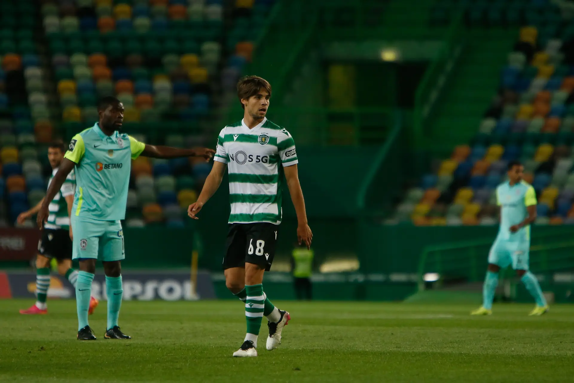 Médio do Sporting Daniel Bragança sofre lesão grave