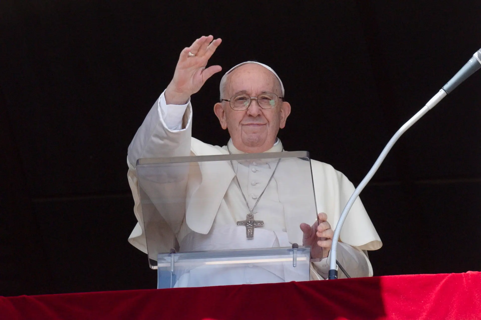 "Imploro que não ignorem o grito dos pobres": Papa Francisco solidário com o povo do Sri Lanka