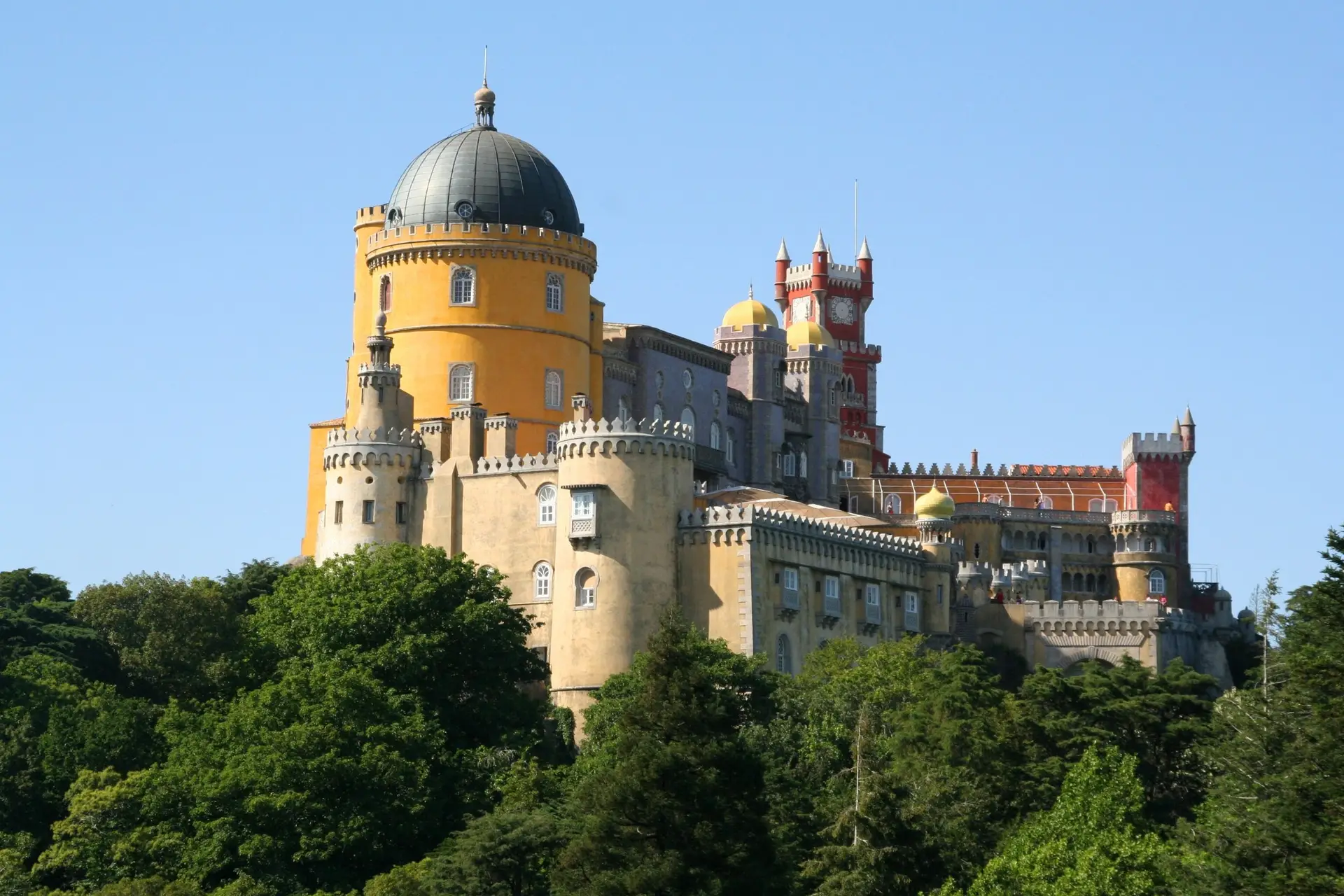 Serra de Sintra e monumentos encerrados até à próxima sexta-feira