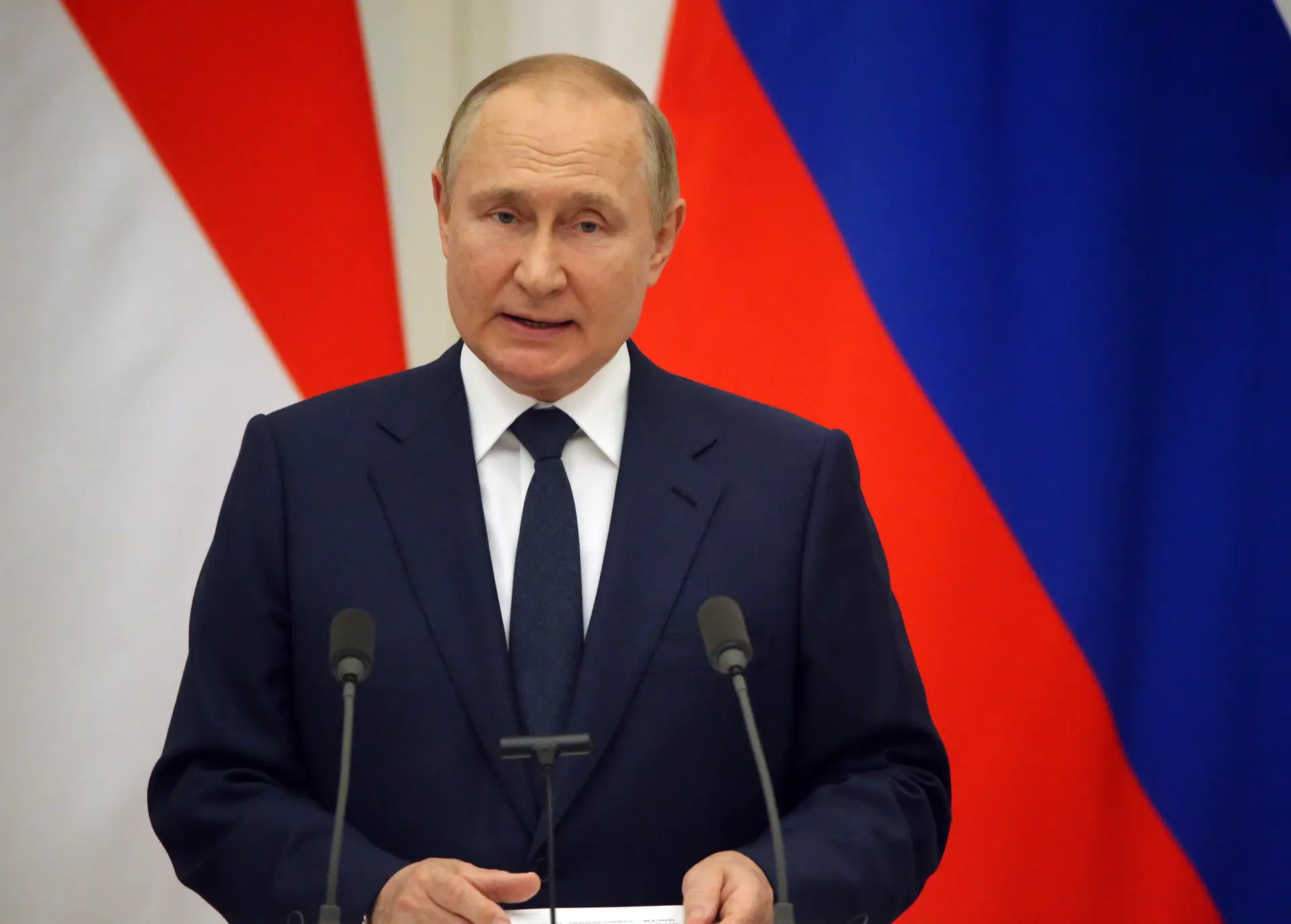 Putin facilita obtenção de nacionalidade russa a todos os