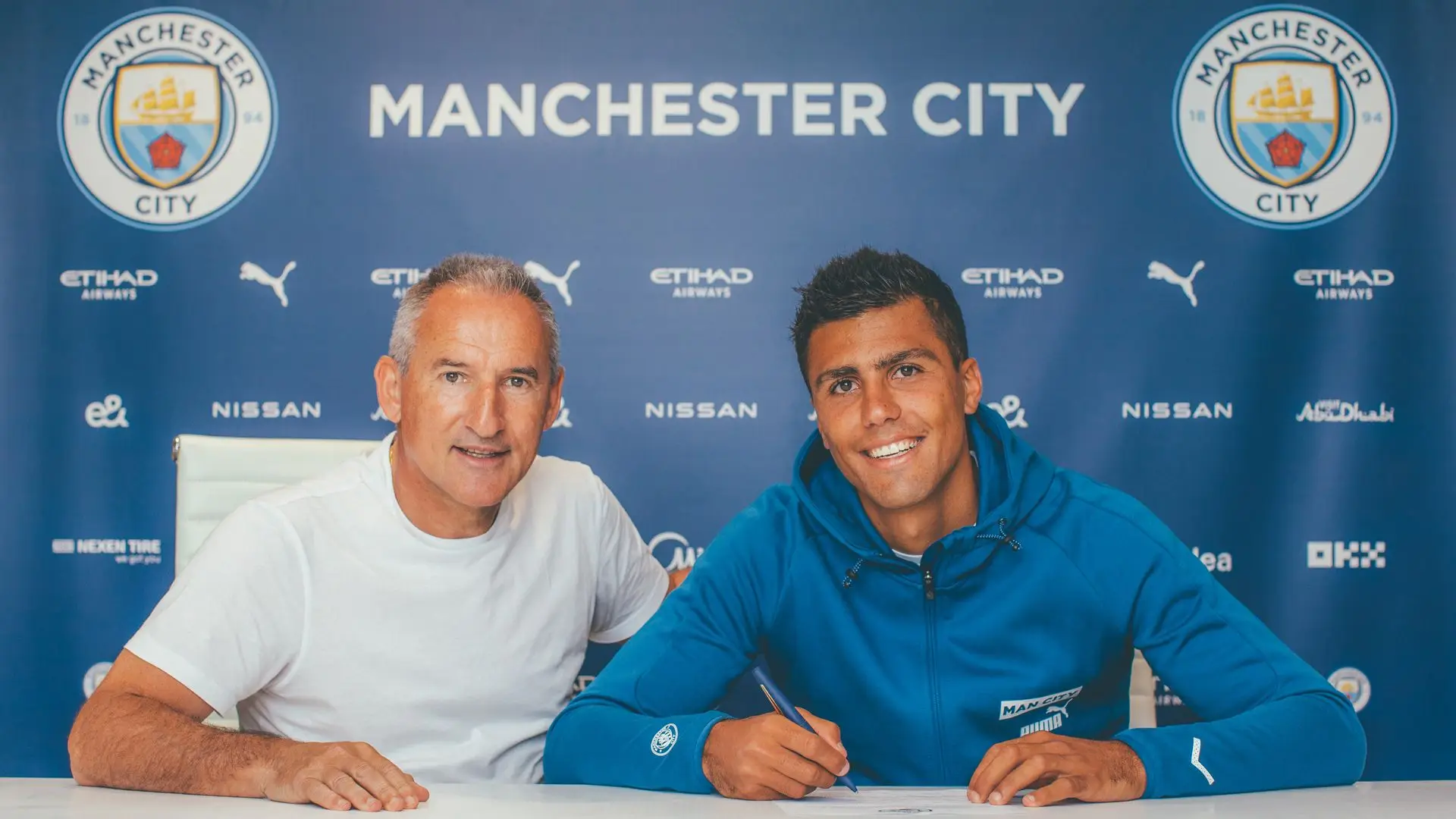 Pedri prolonga vínculo com o Manchester City até 2027
