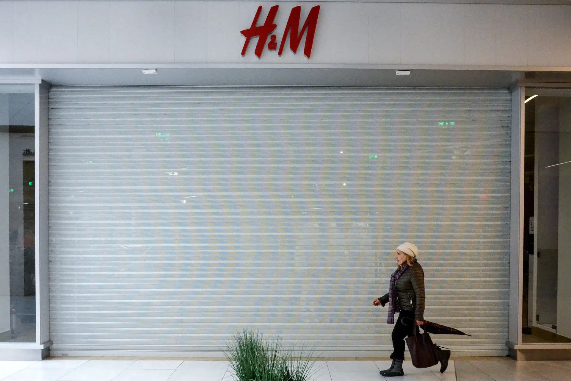 Multinacional de moda H&M vai cortar 1500 postos de trabalho