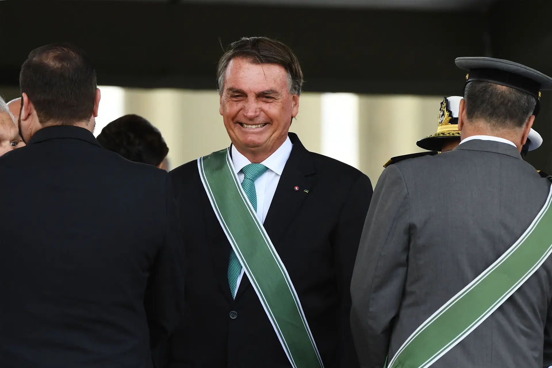 Bolsonaro tem cinco dias para responder em Tribunal sobre ataques ao sistema eleitoral