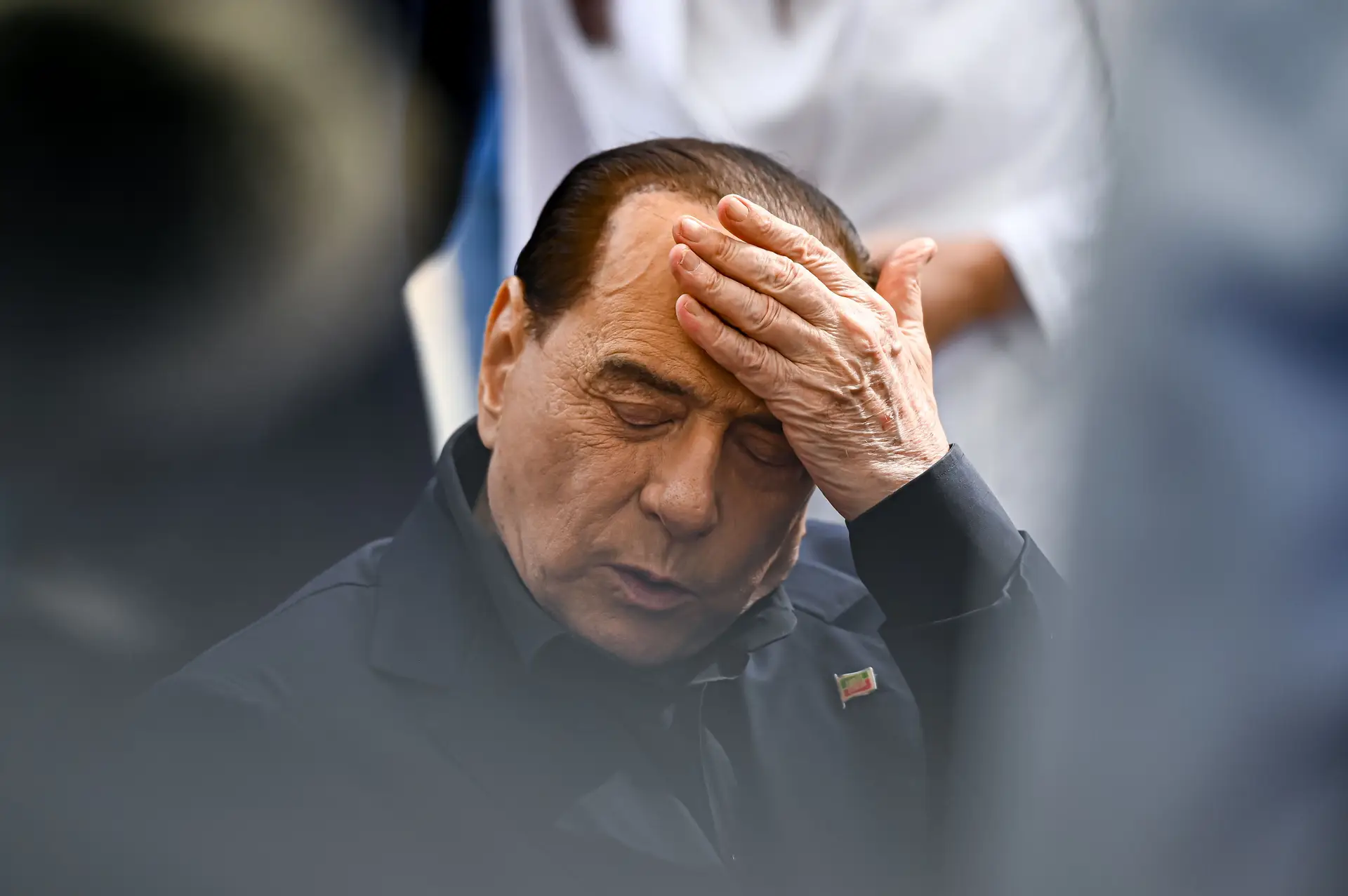 Berlusconi culpa Zelensky pela guerra e critica Giorgia Meloni