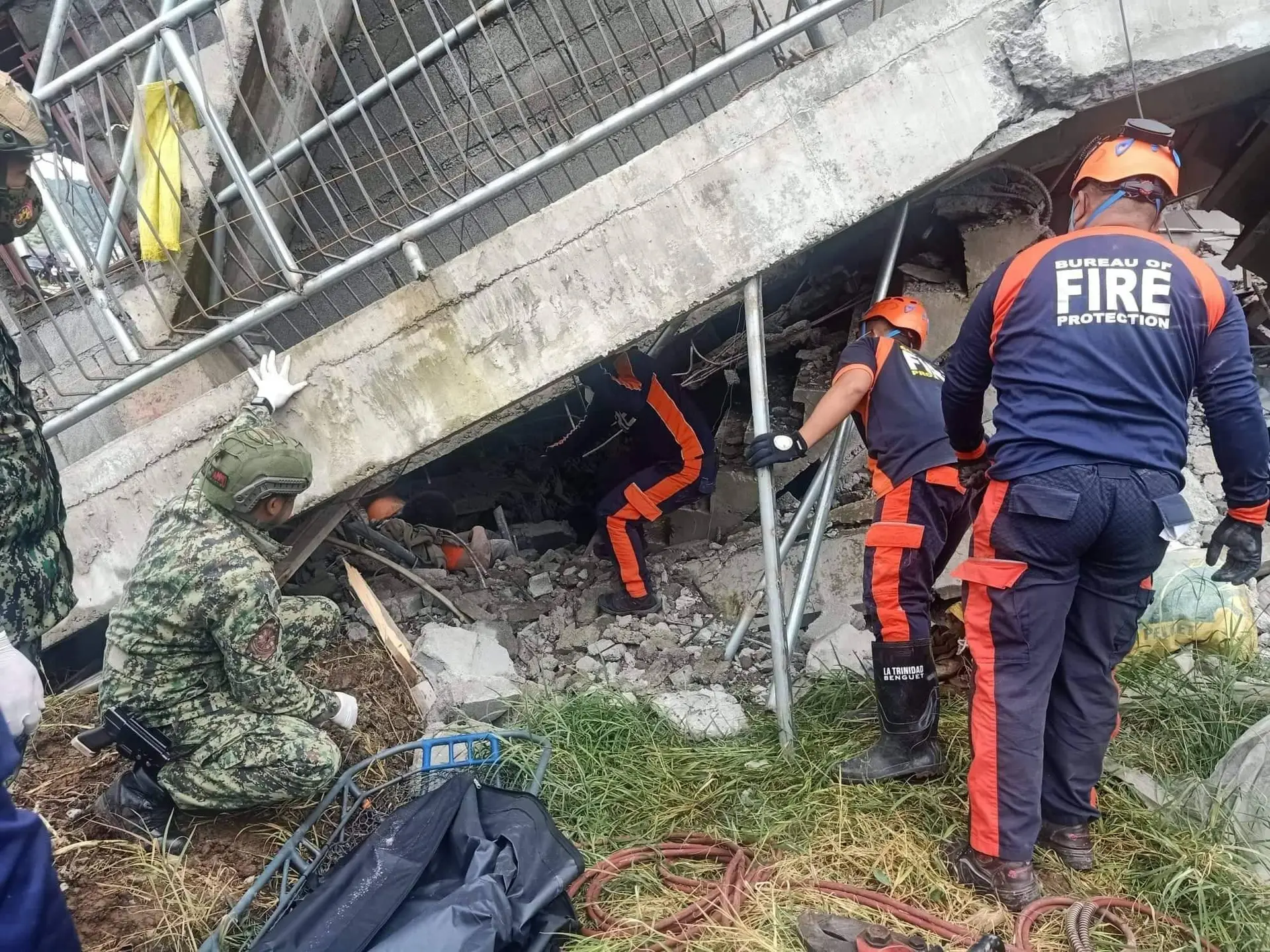 Terramoto nas Filipinas provoca pelo menos quatro mortes
