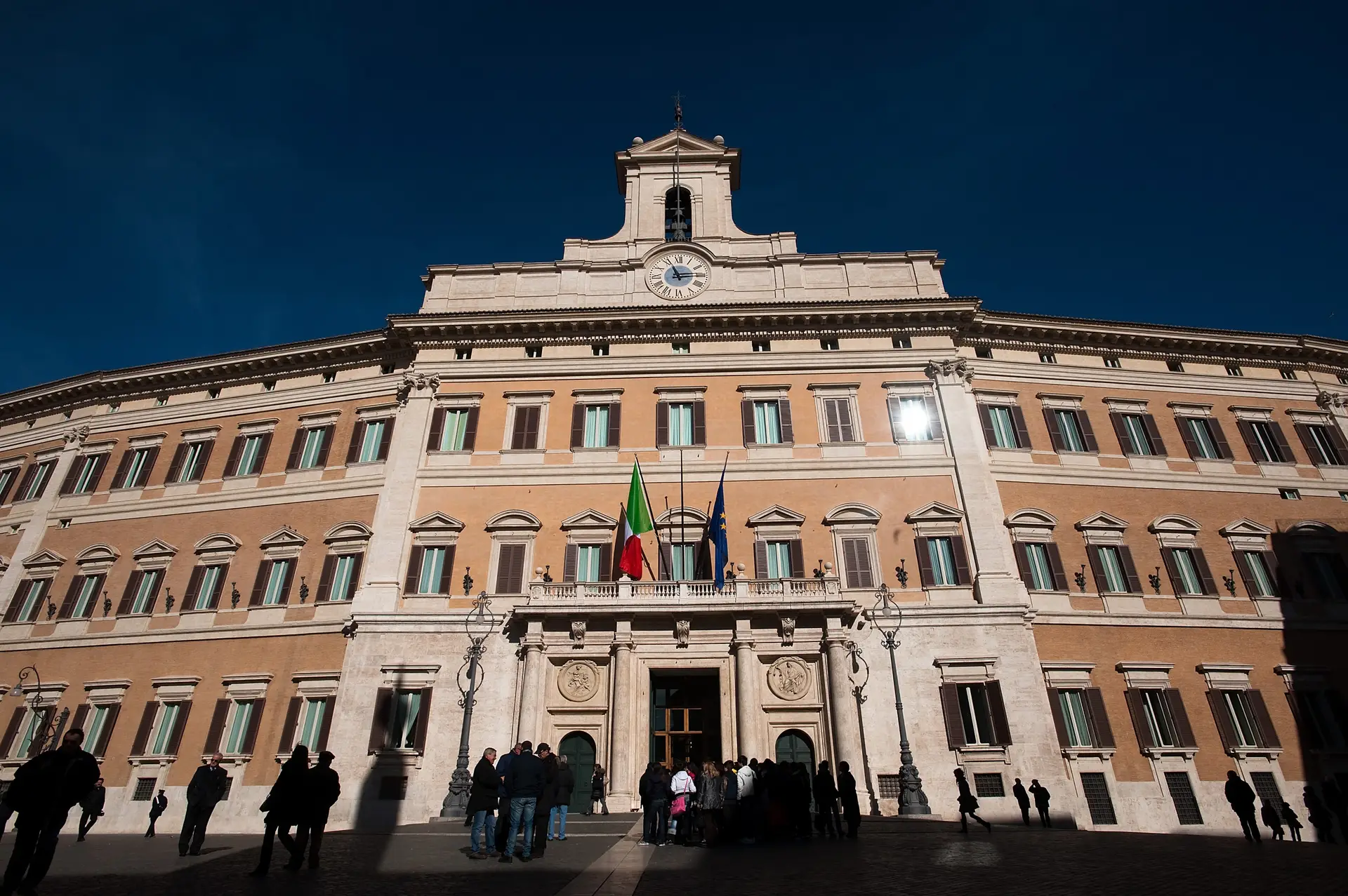 Direita italiana renova aliança para legislativas de setembro