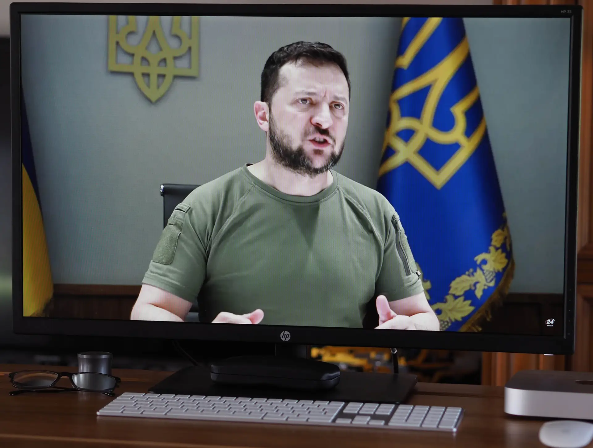 Ataque contra prisão é um "crime de guerra russo deliberado", diz Zelensky