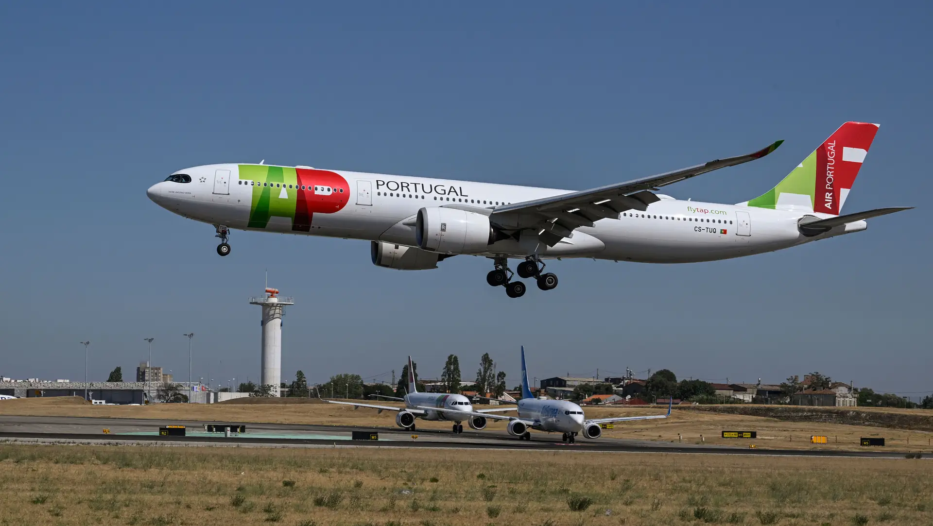 Avião da TAP colidiu com moto durante aterragem na Guiné Conacri
