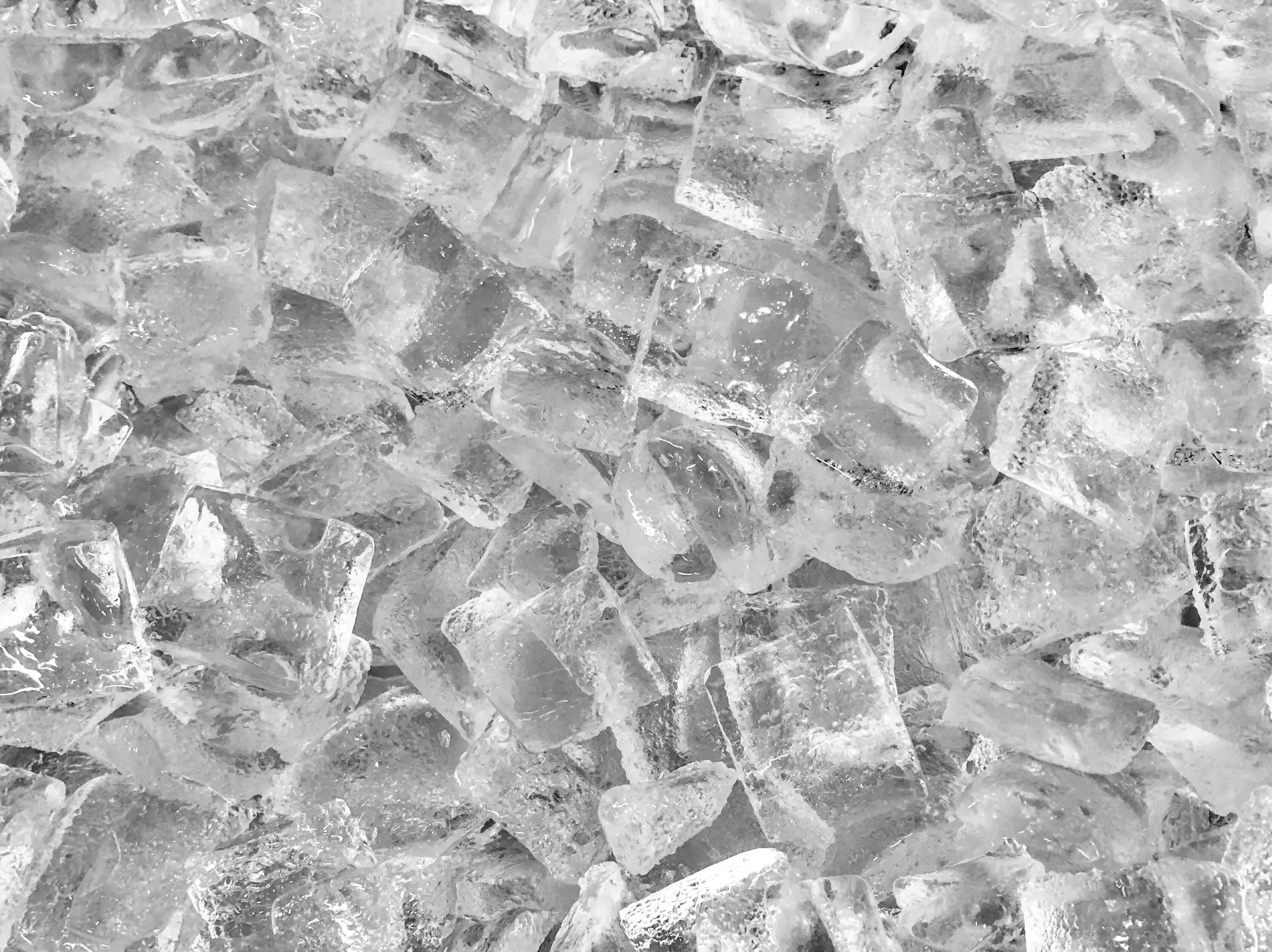 Hipermercados afastam para já racionamento na venda de gelo