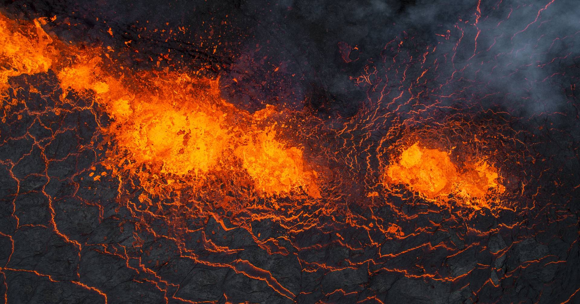 Confira a paisagem recheada de vulcões da Islândia em nova