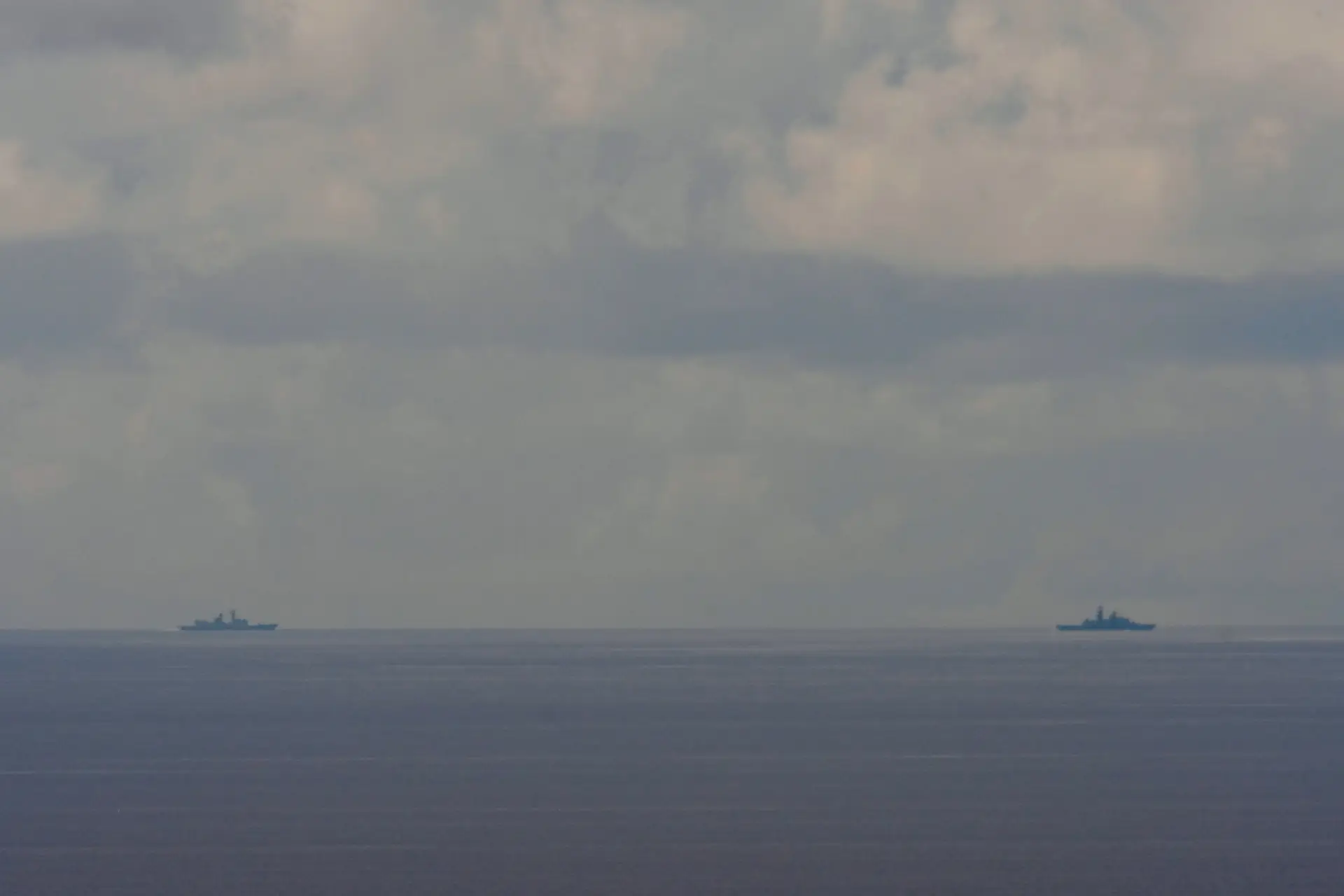 Taiwan denuncia incursões de aviões e navios chineses