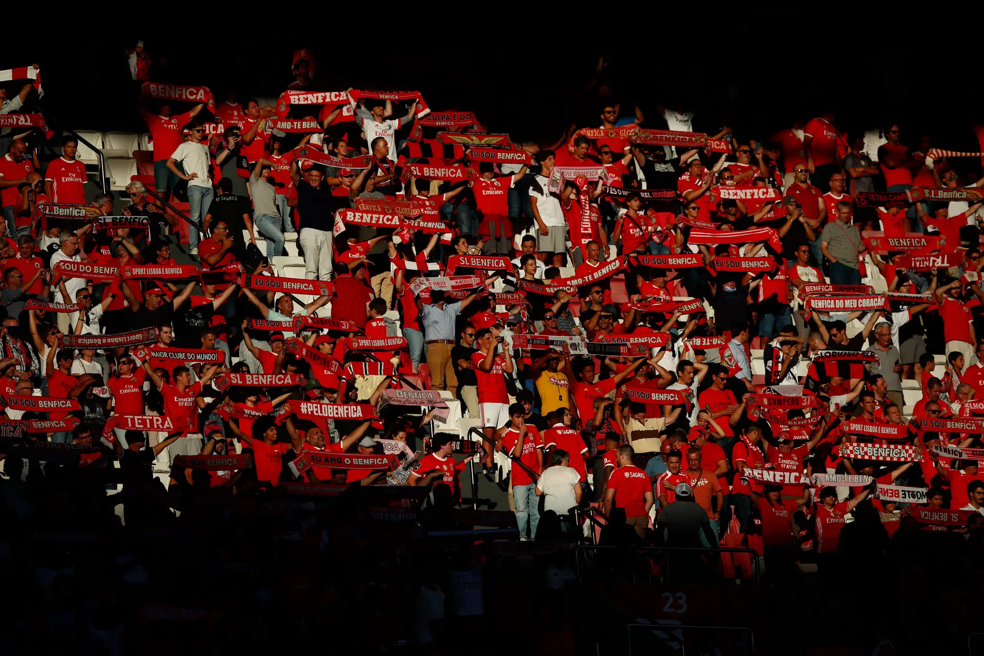 Liga dos Campeões: Benfica chega à Dinamarca com três golos de avanço