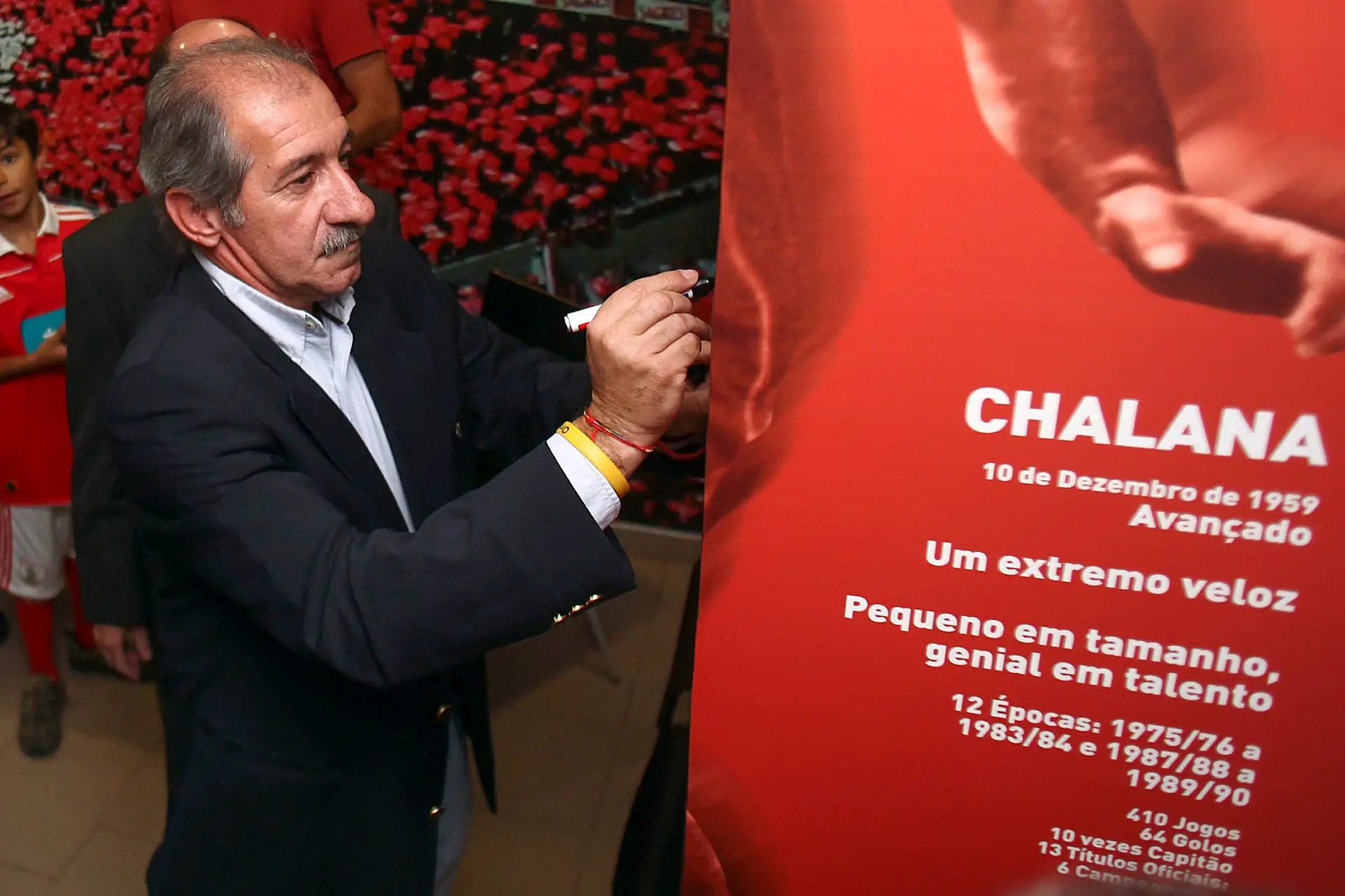 Presidente da República assinala contributo de Chalana para “prestígio internacional do futebol português”
