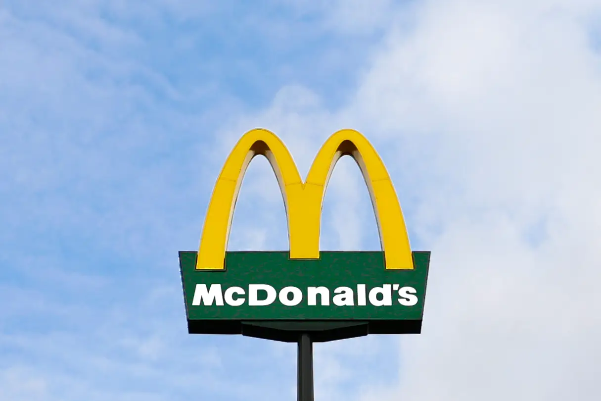 Big Mac está de volta: McDonald's reabre restaurantes na Ucrânia