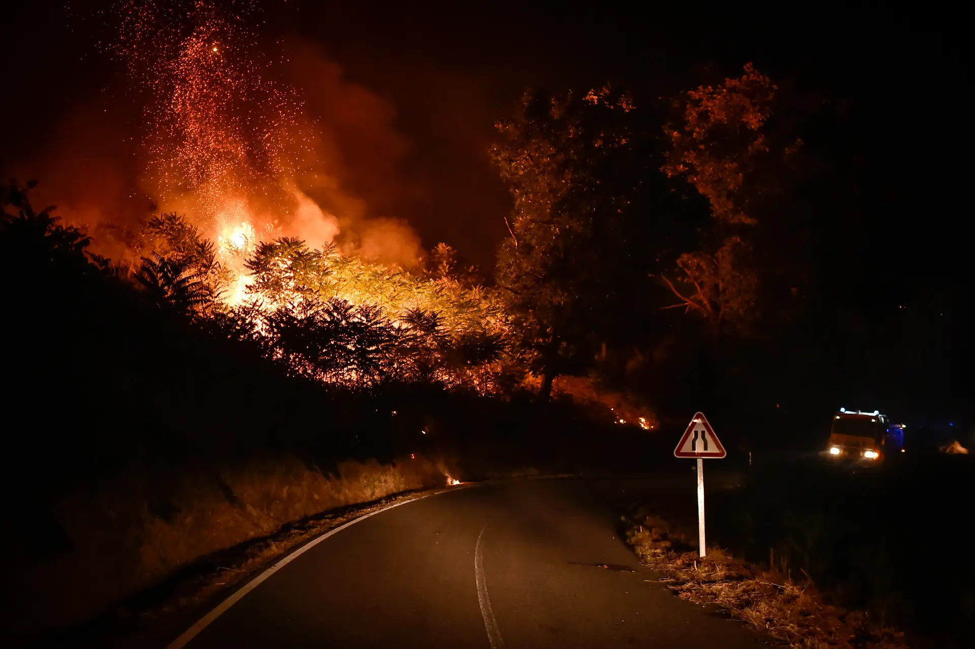 Comissão Europeia monitoriza incêndio na Serra da Estrela com mapas de satélite