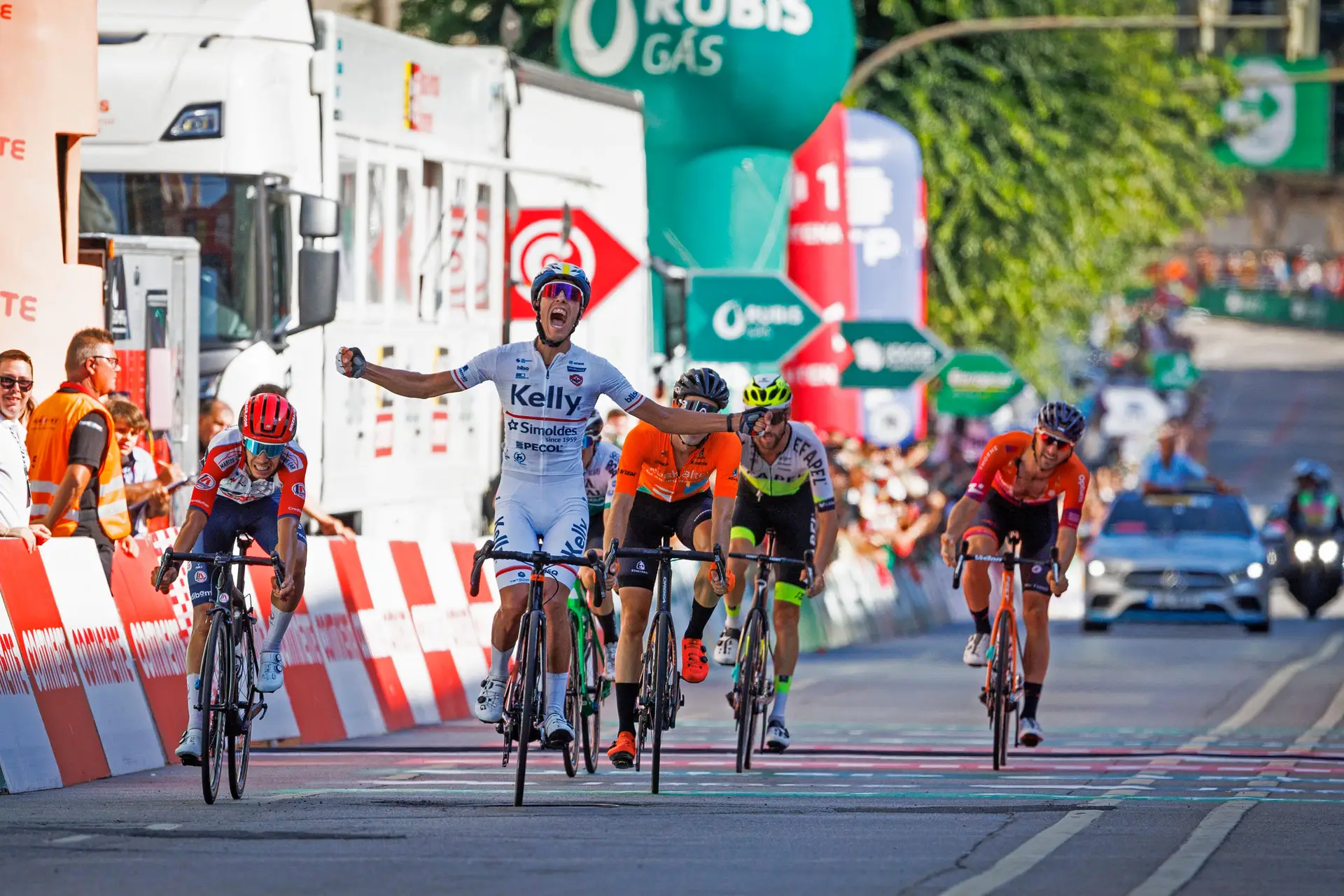 Luís Gomes vence 7.ª etapa da Volta, Frederico Figueiredo mantém amarela
