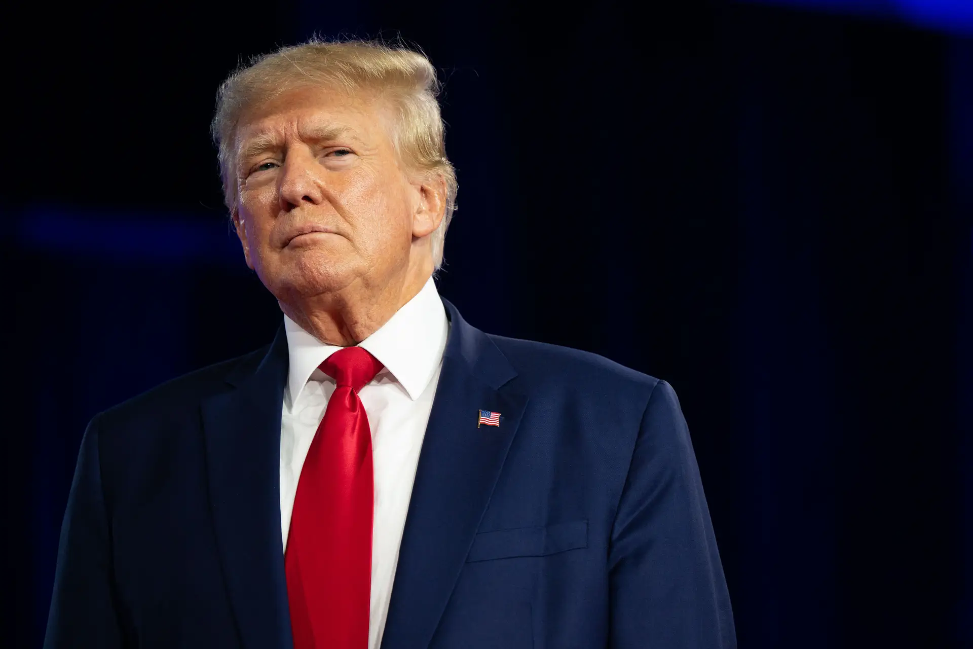 Juiz disposto a revelar parte da justificação para as buscas à mansão de Trump