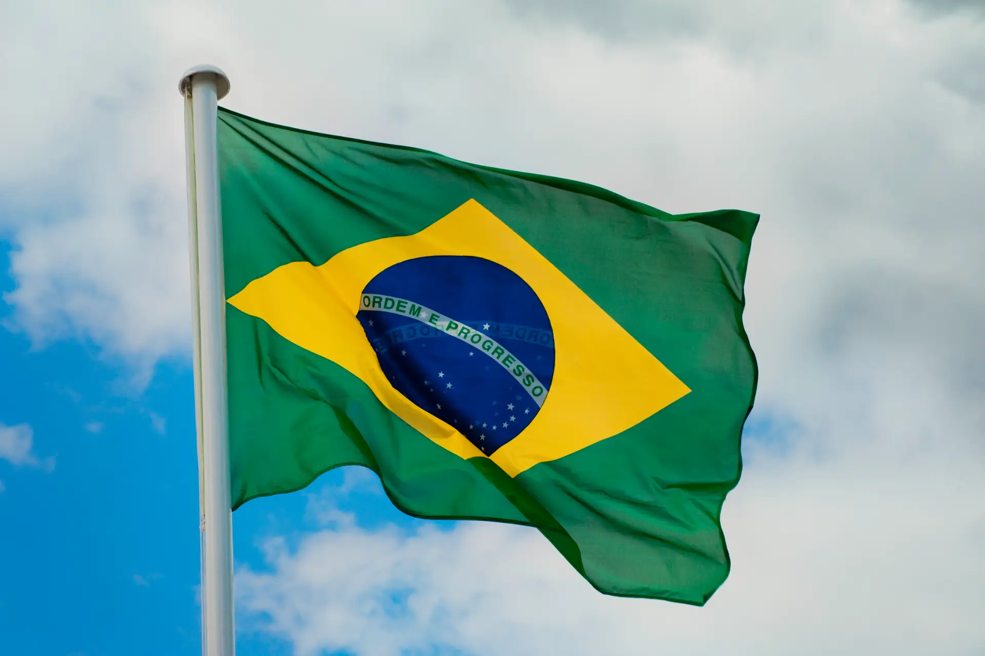 Governo brasileiro autoriza alianças público-privadas para exploração de urânio