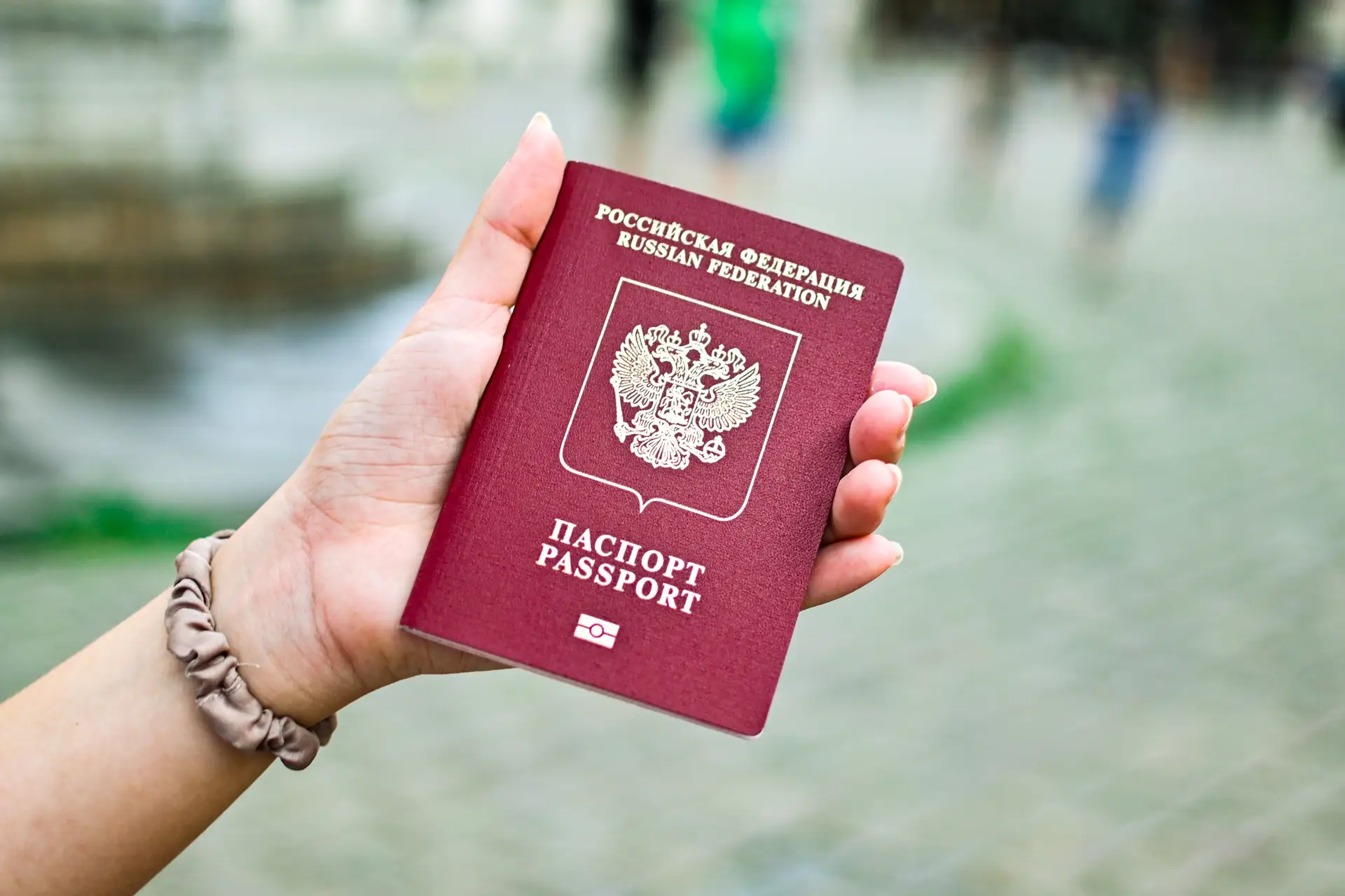Países bálticos insistem na proibição de vistos a russos