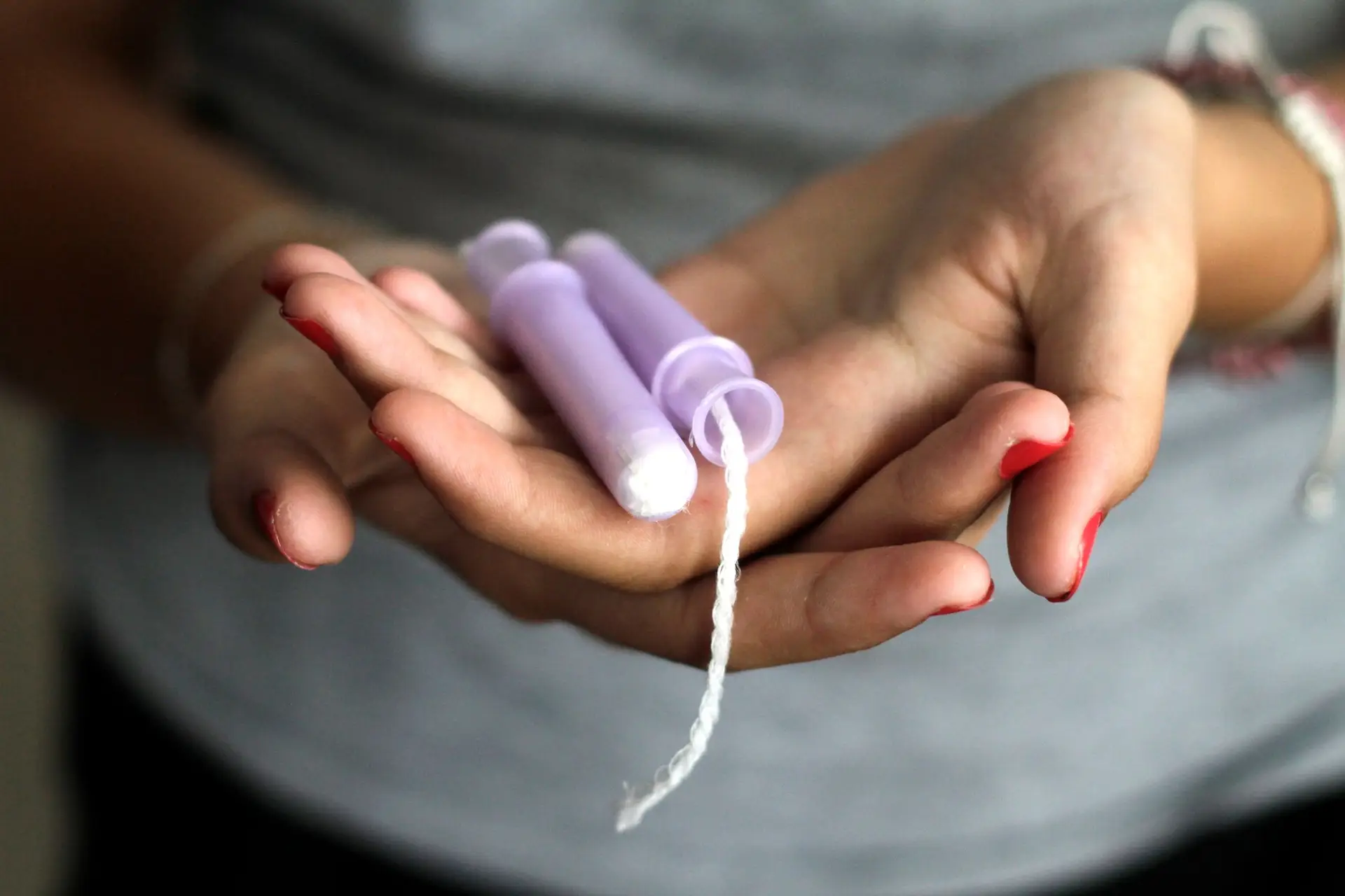 Estudo revela que 23% das mulheres em Portugal sentem ansiedade por falta de produtos menstruais