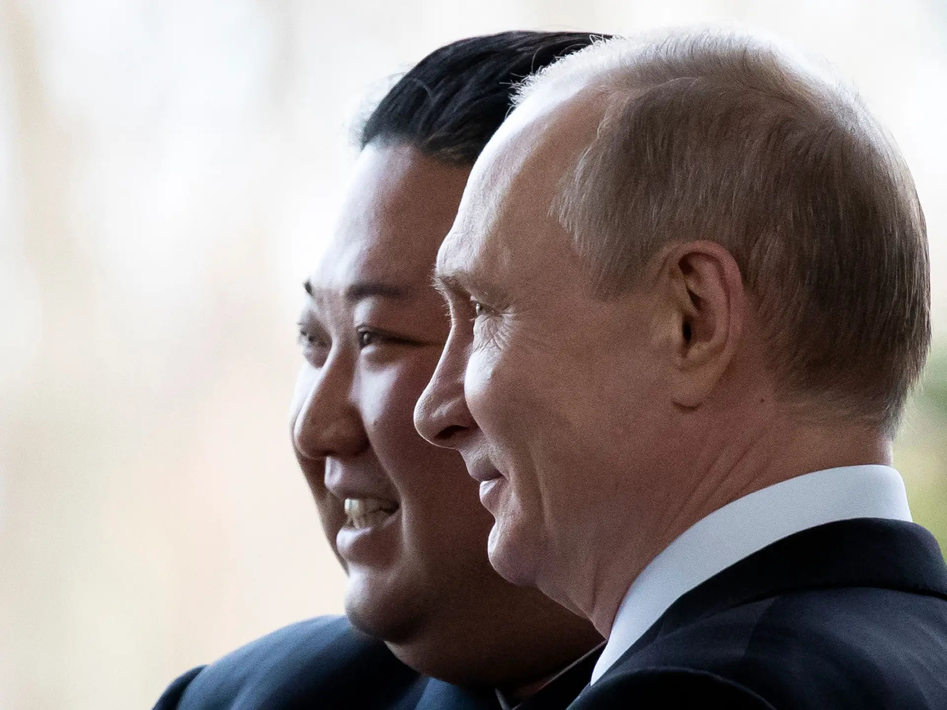 Putin e Kim Jong-un trocam cartas de "amizade" e prometem reforçar relações