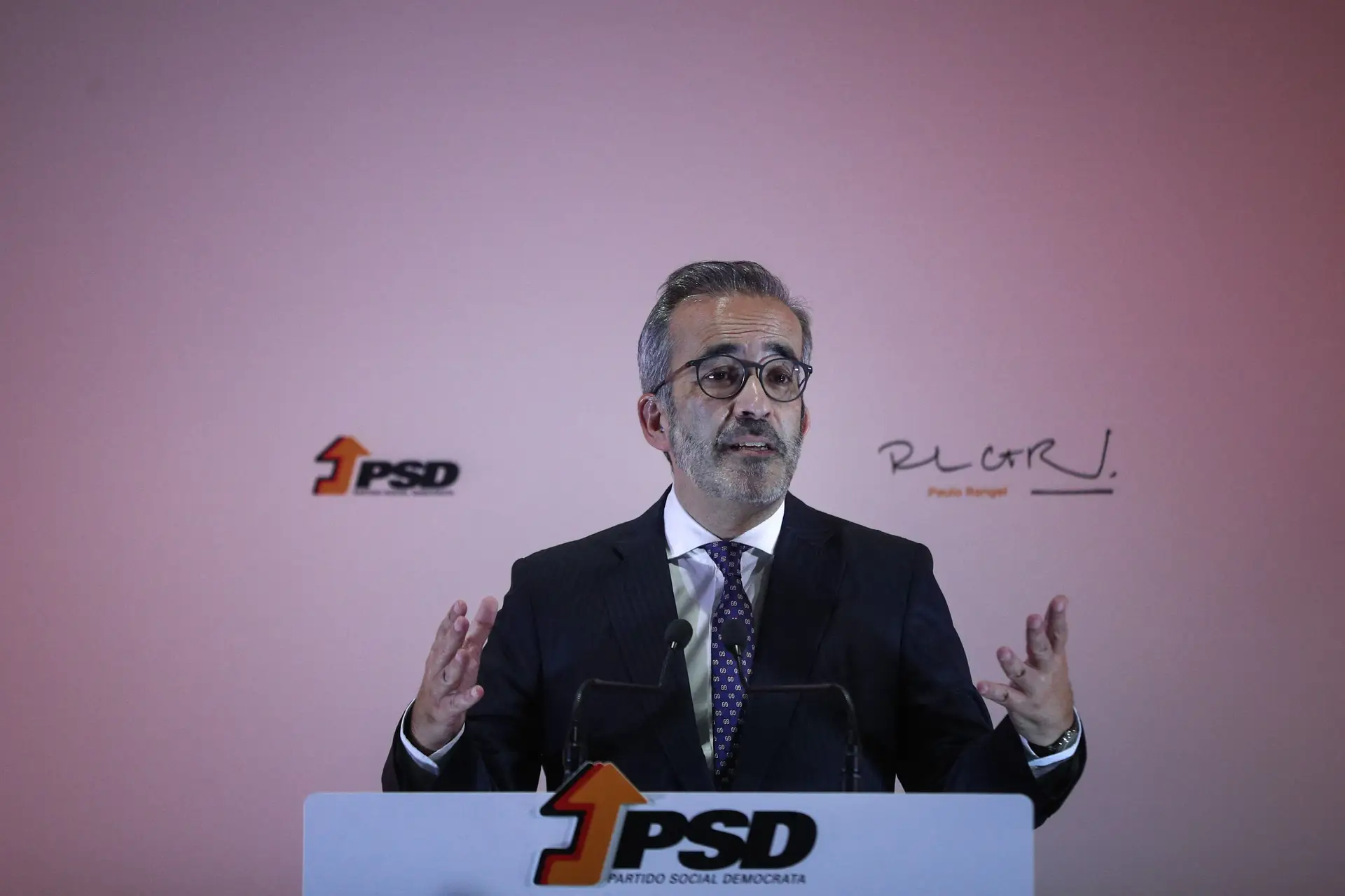 "Nunca nos habituaremos", PSD pede "explicação cabal" após demissão de Pedro Nuno Santos