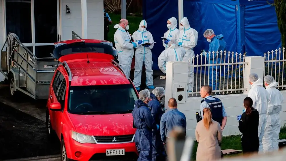 Polícia localiza possível familiar de crianças encontradas mortas em malas