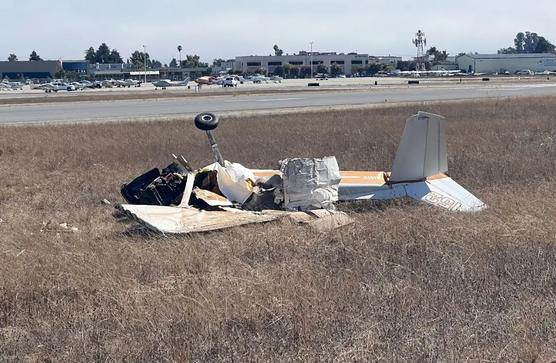 Pelo menos duas pessoas morrem em colisão de aeronaves na Califórnia