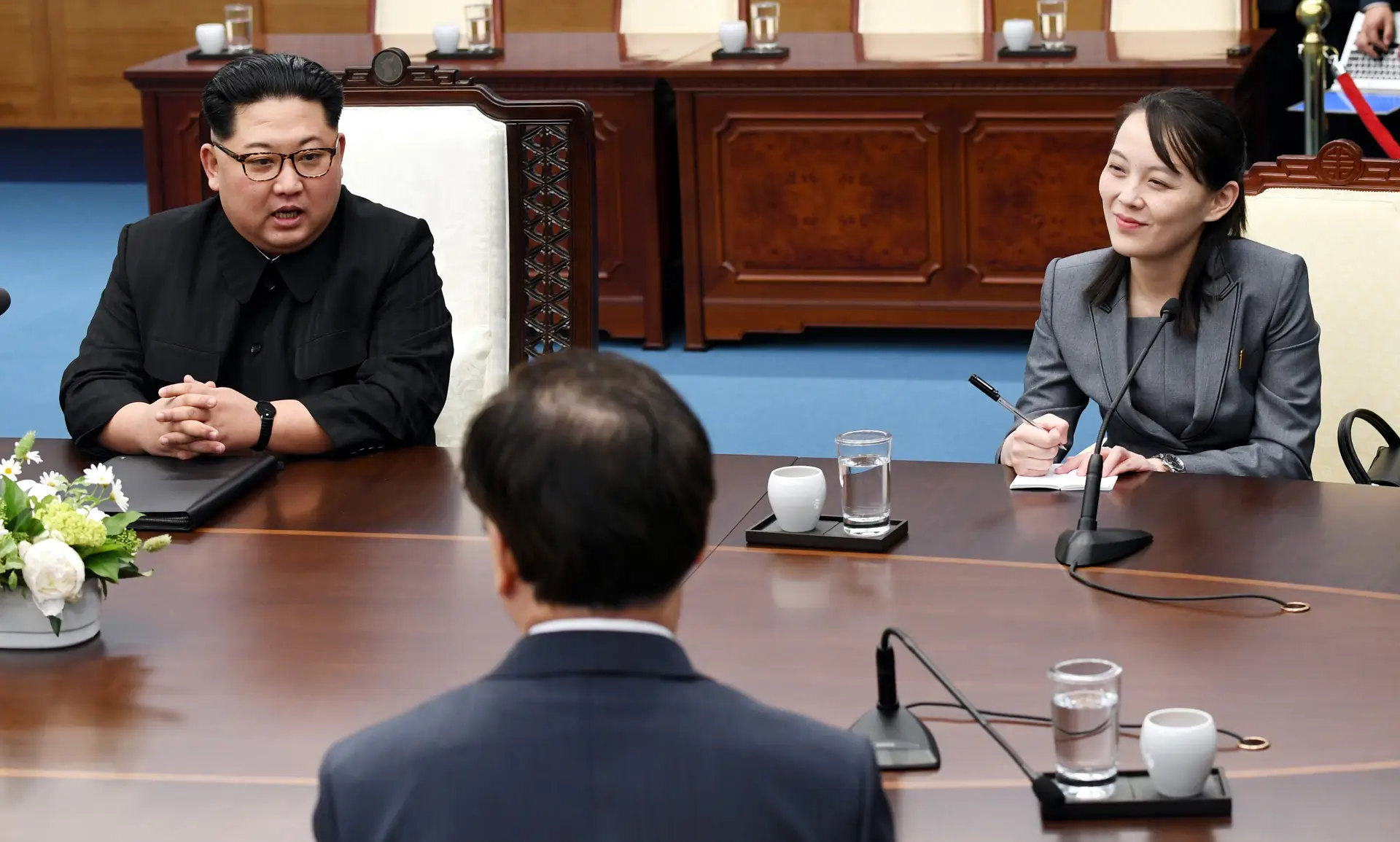 Pyongyang rejeita oferta de apoio económico de Seul em troca de desarmamento