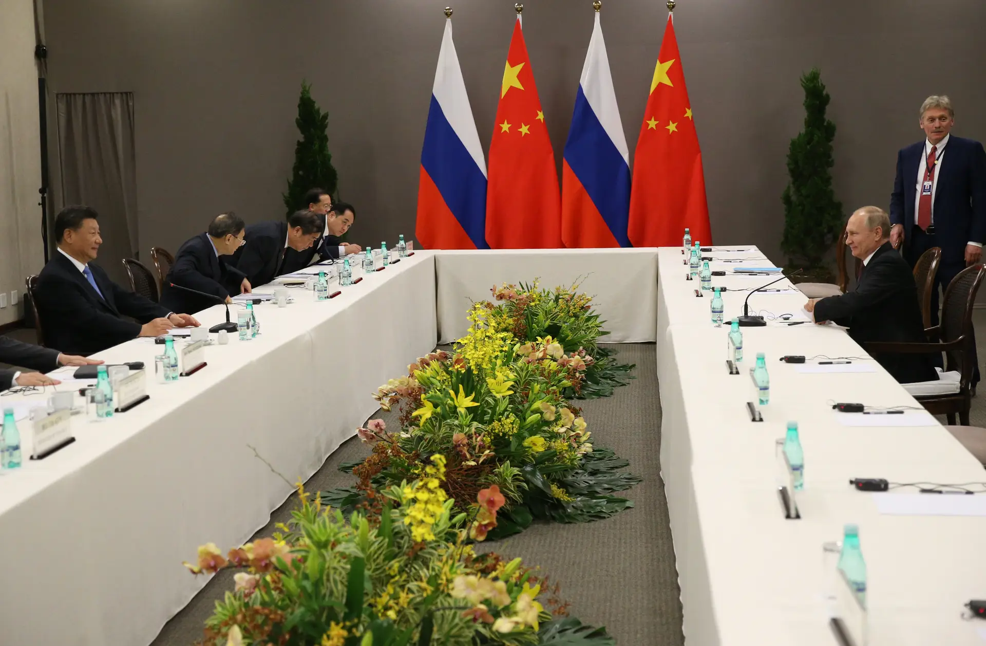 Presidente Putin e Xi Jinping vão participar na cimeira do G20 na Indonésia