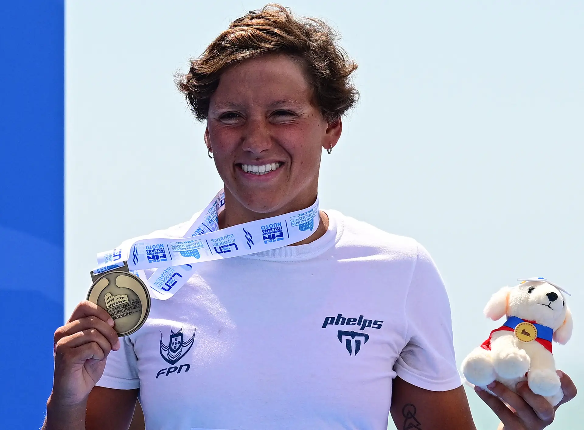 Nadadora Angélica André conquista bronze nos 10 km de águas abertas