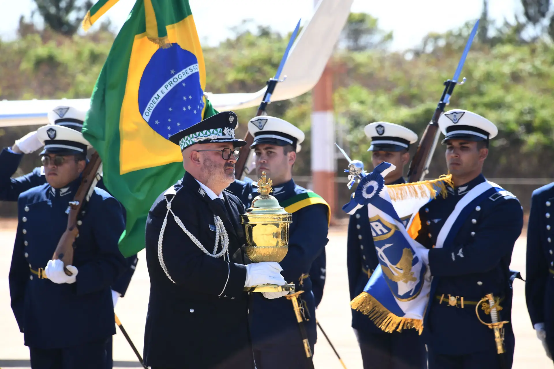 Coração de D. Pedro atravessou o Atlântico durante a noite e já chegou ao Brasil