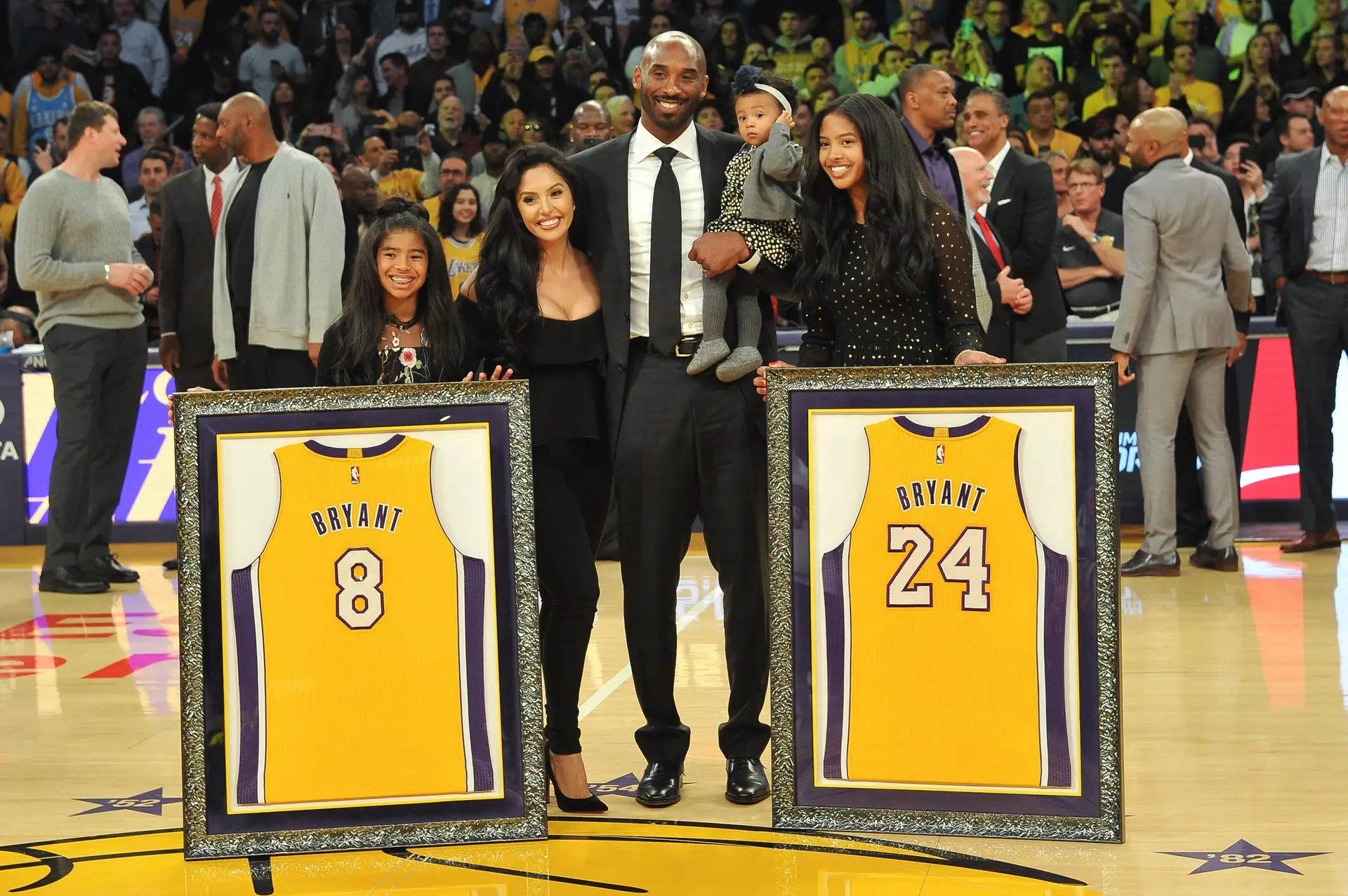 Viúva de Kobe Bryant vence processo por divulgação de fotos dos corpos