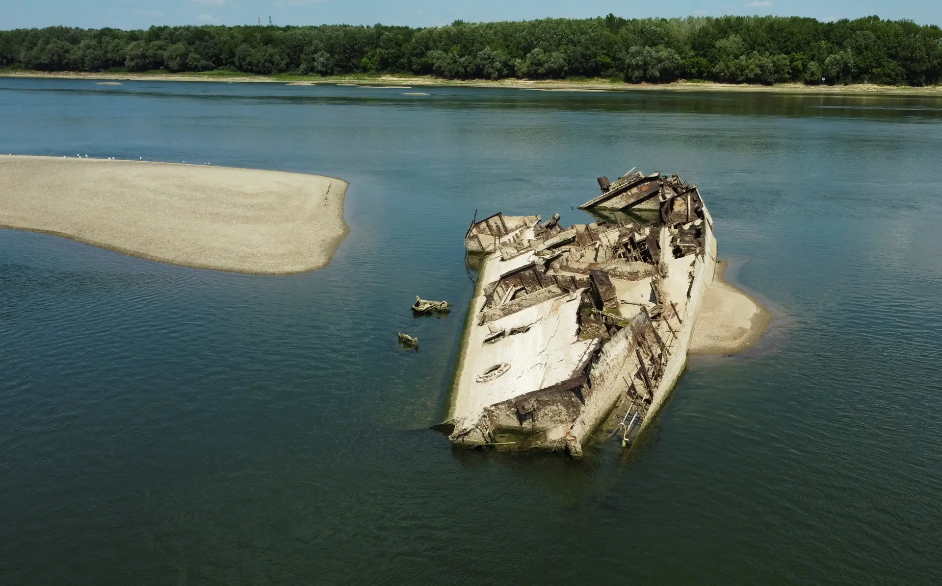 Navios afundados durante a II Guerra Mundial encontrados no rio Danúbio