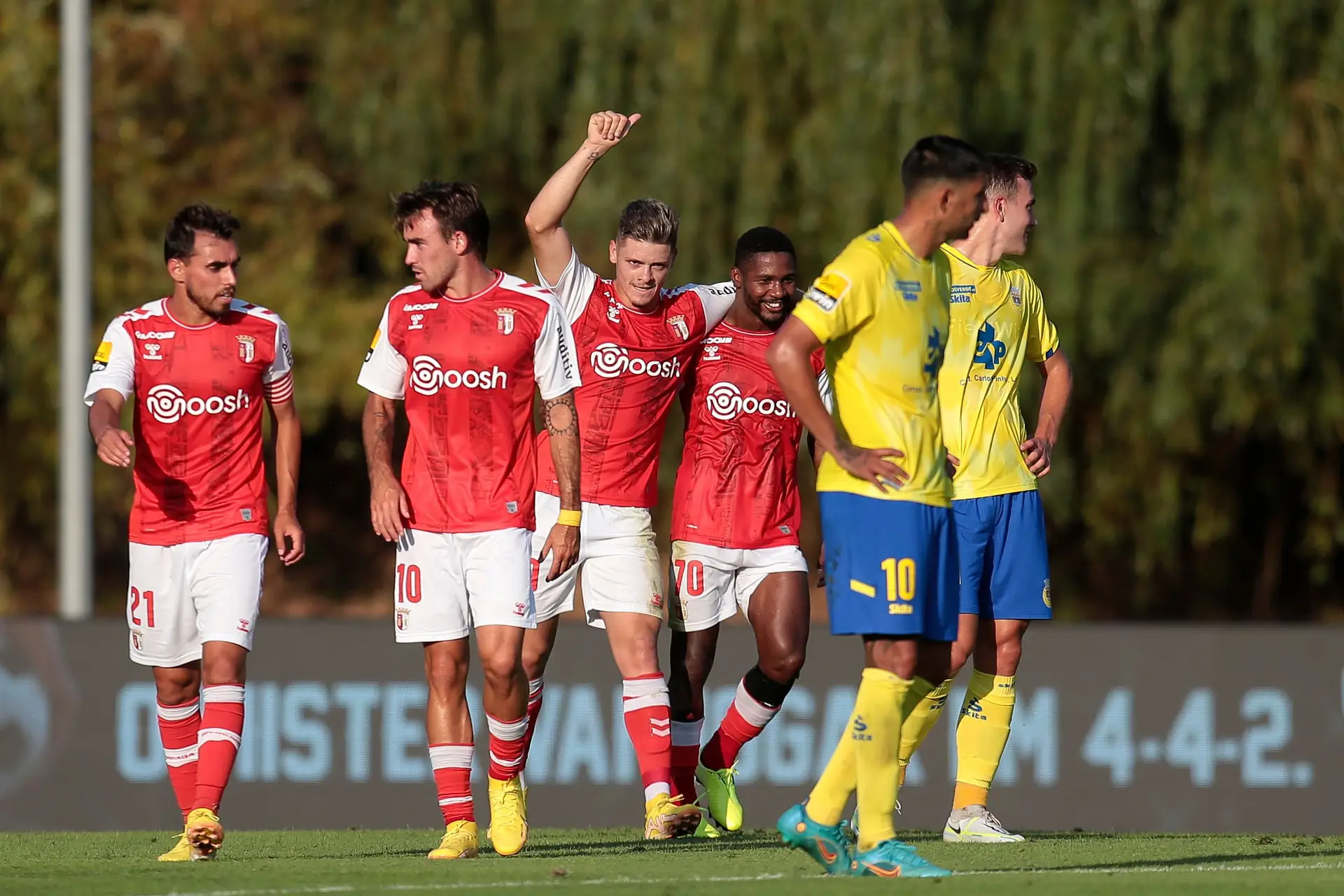 Sporting de Braga goleia Arouca e isola-se provisoriamente na liderança do campeonato
