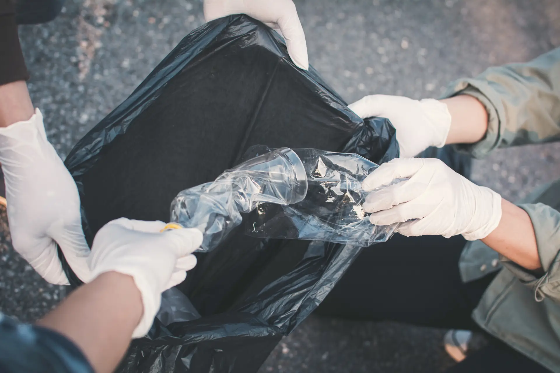 "Oeste + Recicla": trocar latas e embalagens de plástico por descontos nos transportes
