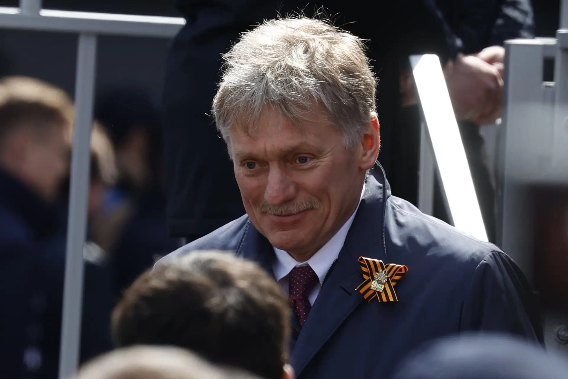 Encontro inédito em Kiev? Kremlin reage com aviso sobre "cansaço" do Ocidente