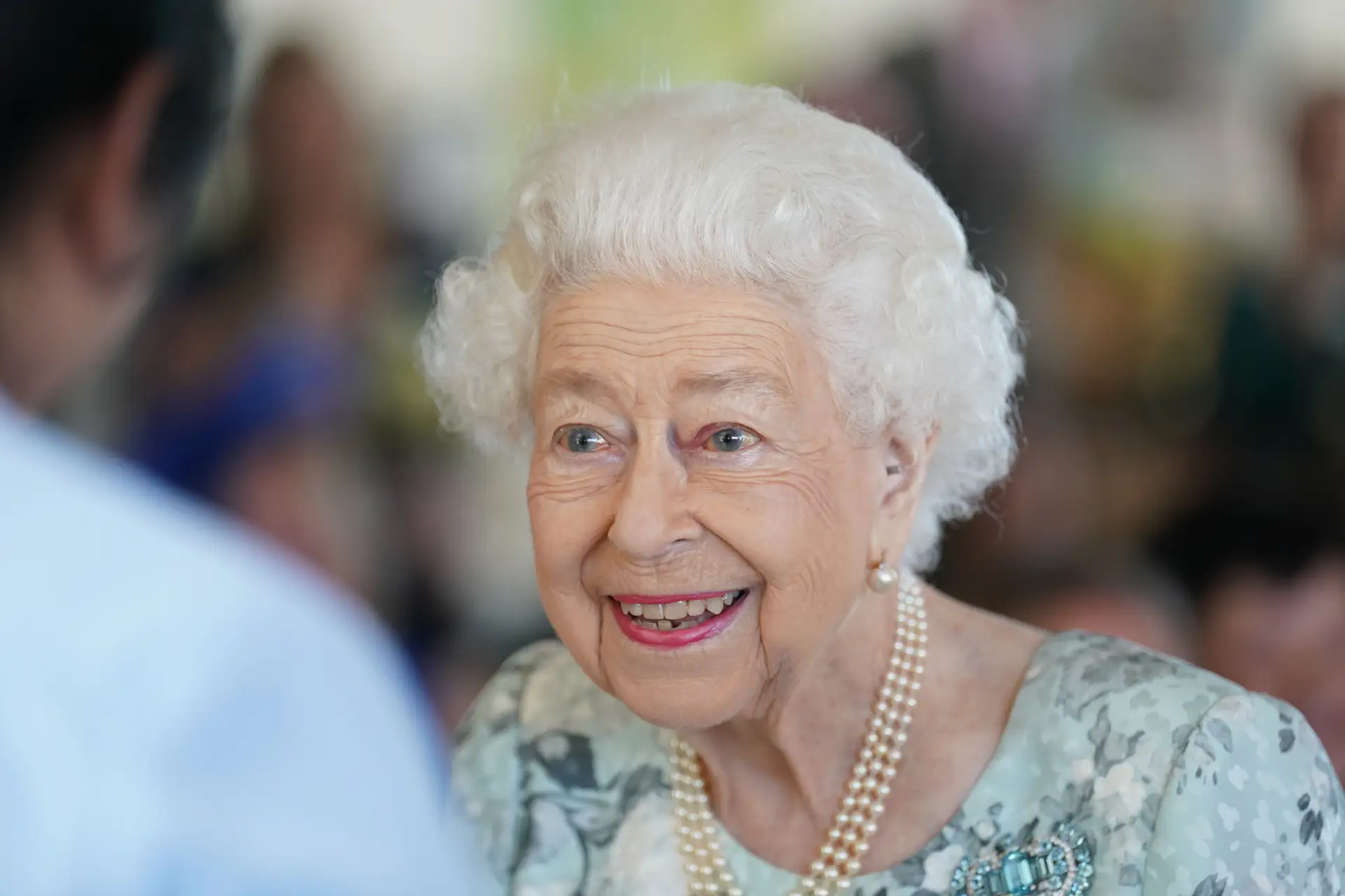 Saúde de Isabel II obriga a mudar local onde será indigitado o próximo líder britânico