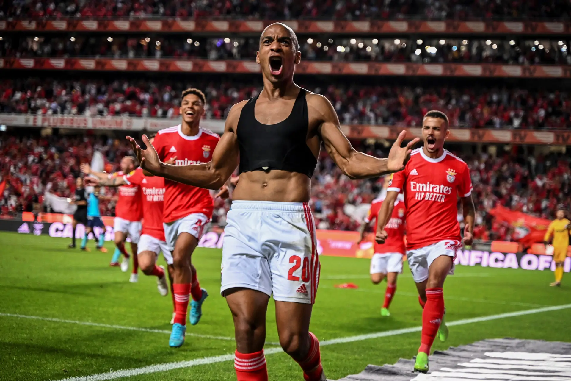 Benfica vence Vizela com penálti no último minuto SIC Notícias