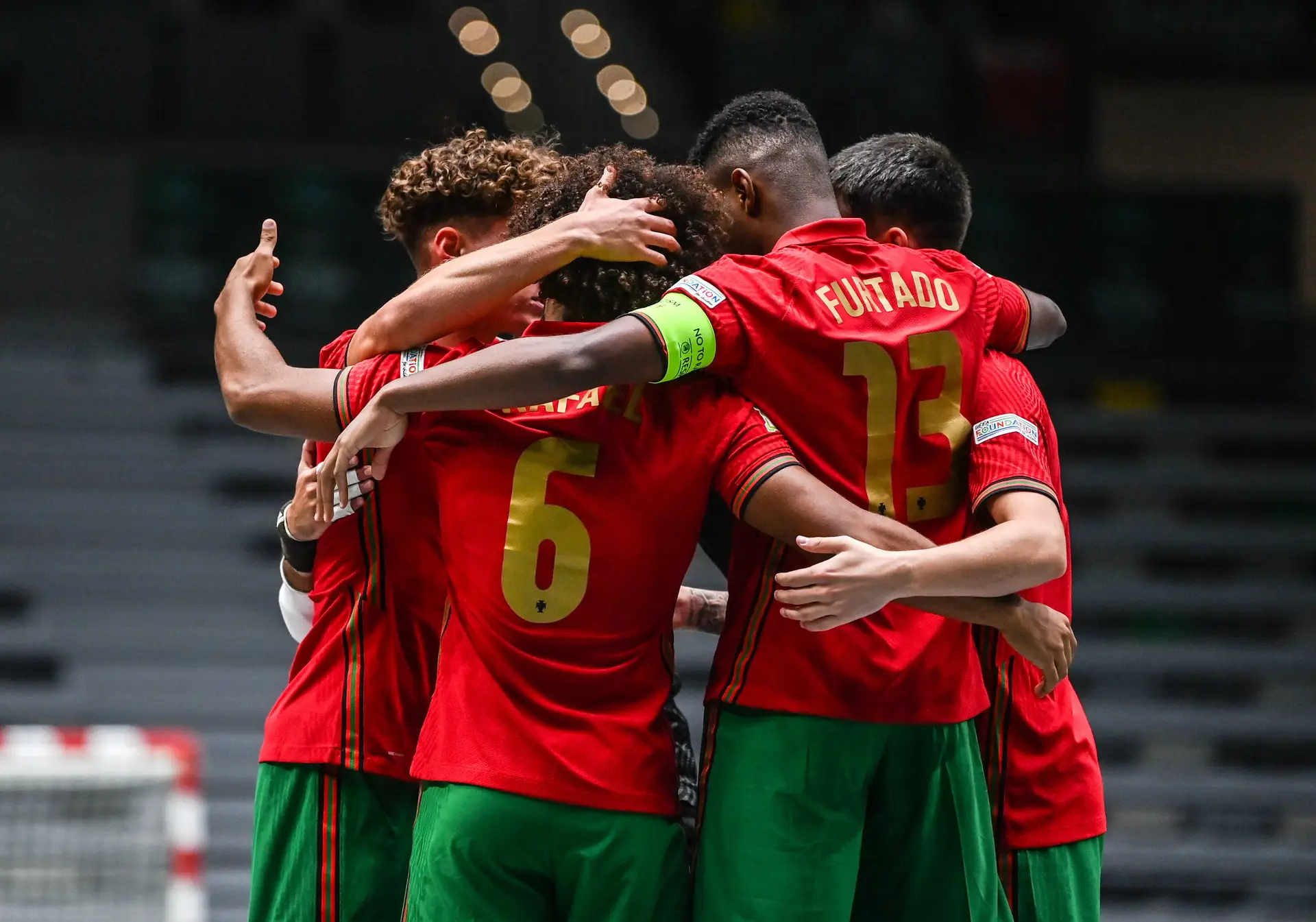 Portugal vence na estreia no Europeu de futsal de sub-19